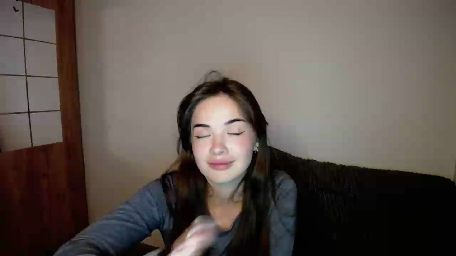 Gallery image thumbnail from Stefany_Sy's myfreecams stream on, 07/21/2026, 18:57 image 4 of 20