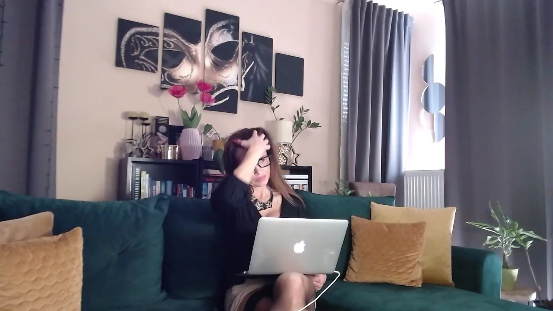 Gallery image thumbnail from StelaSalvador's myfreecams stream on, 03/21/2024, 11:20 image 2 of 20