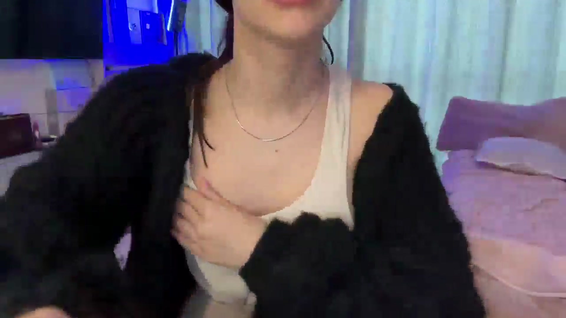 Gallery image thumbnail from StellaHills's myfreecams stream on, 03/03/2025, 08:22 image 18 of 20