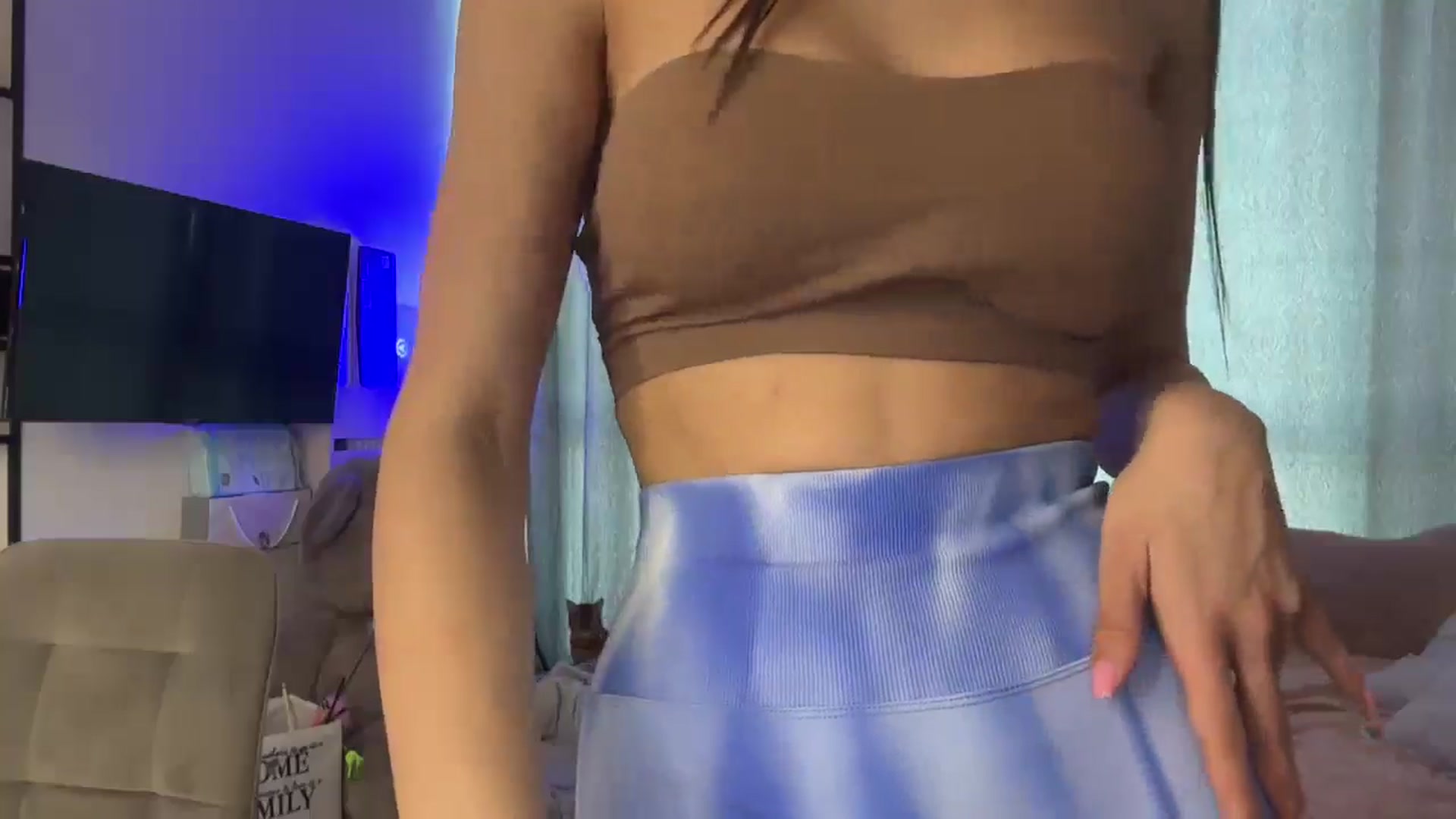 Gallery image thumbnail from StellaHills's myfreecams stream on, 03/08/2025, 12:52 image 2 of 20