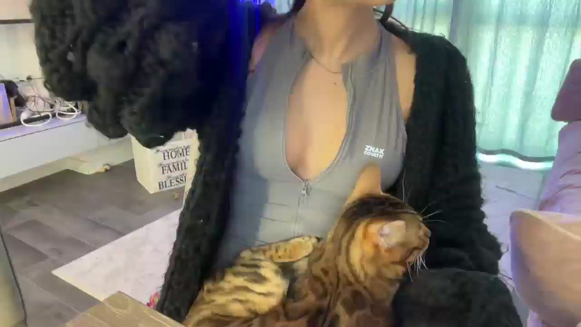 Gallery image thumbnail from StellaHills's myfreecams stream on, 03/09/2025, 11:14 image 17 of 20