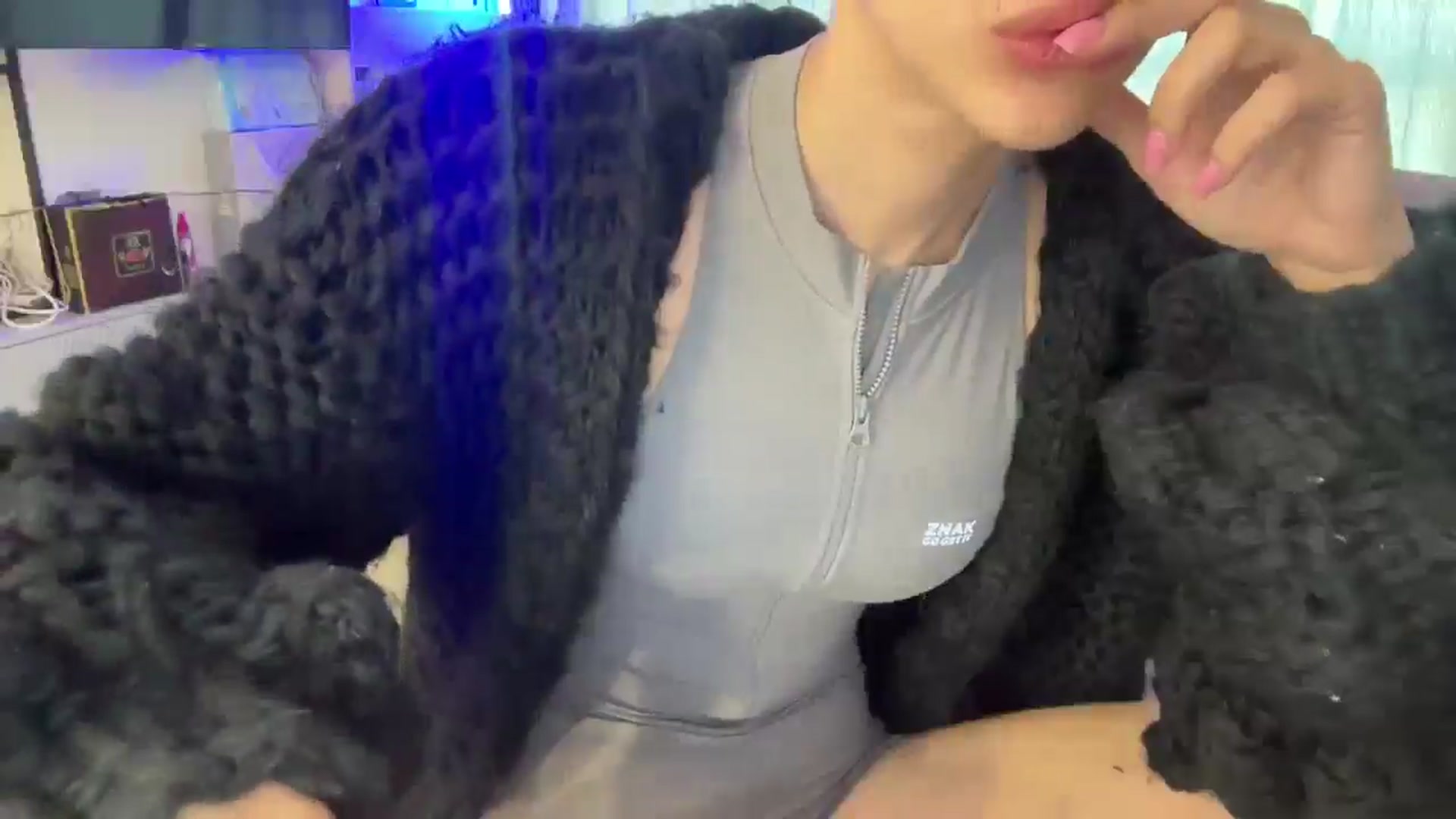 Gallery image thumbnail from StellaHills's myfreecams stream on, 03/09/2025, 12:57 image 3 of 20