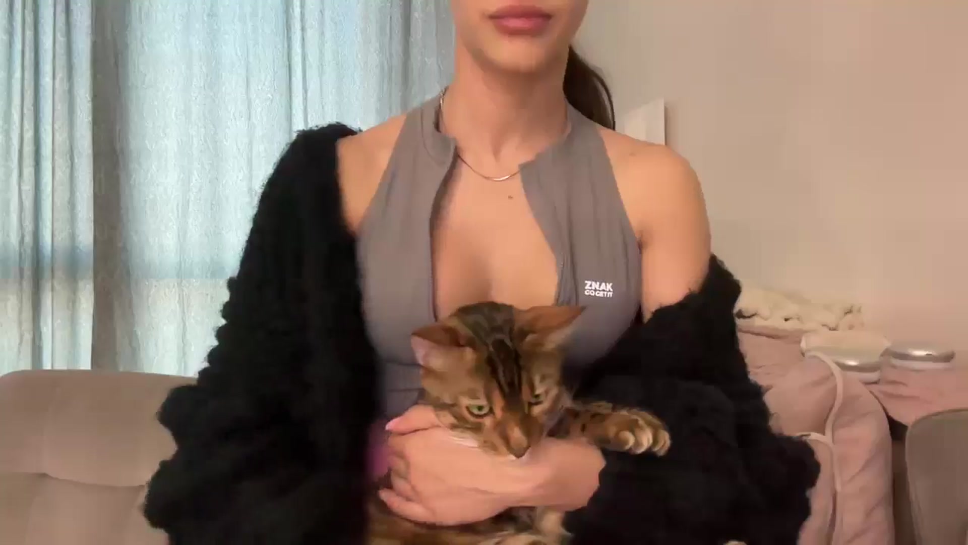 Gallery image thumbnail from StellaHills's myfreecams stream on, 03/09/2025, 14:58 image 9 of 20