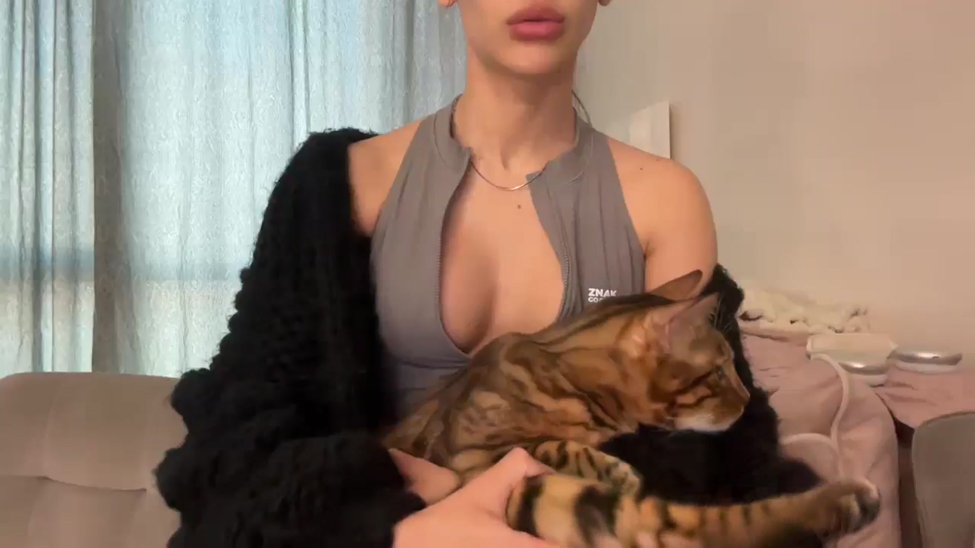 Gallery image thumbnail from StellaHills's myfreecams stream on, 03/09/2025, 14:58 image 3 of 20