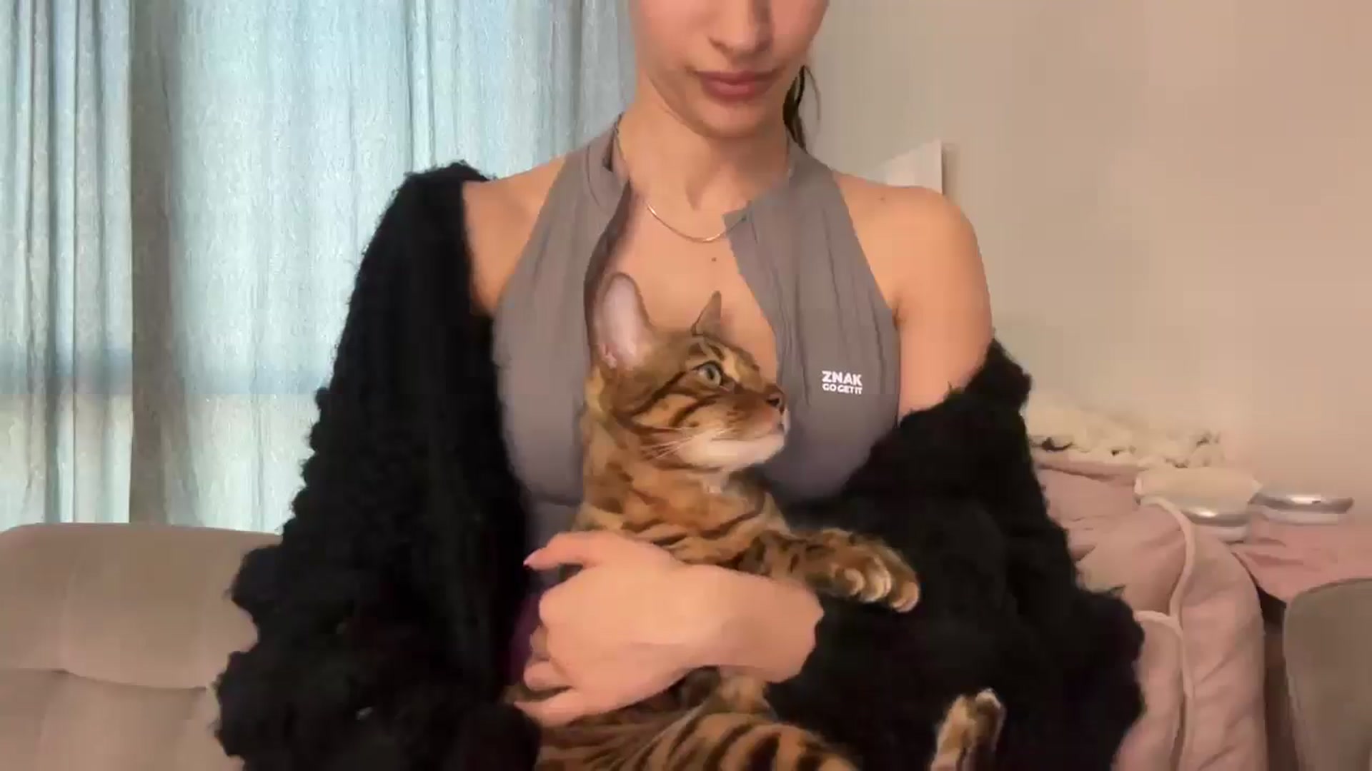 Gallery image thumbnail from StellaHills's myfreecams stream on, 03/09/2025, 14:58 image 8 of 20