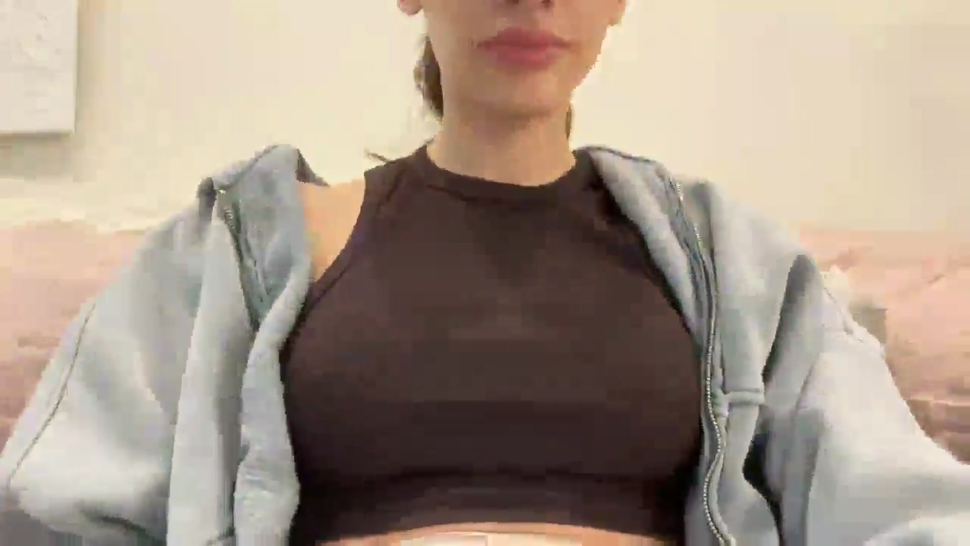 Gallery image thumbnail from StellaHills's myfreecams stream on, 03/11/2025, 13:36 image 18 of 20