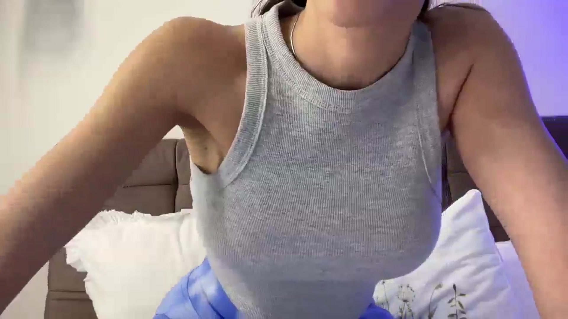 Gallery image thumbnail from StellaHills's myfreecams stream on, 03/18/2025, 14:10 image 2 of 20