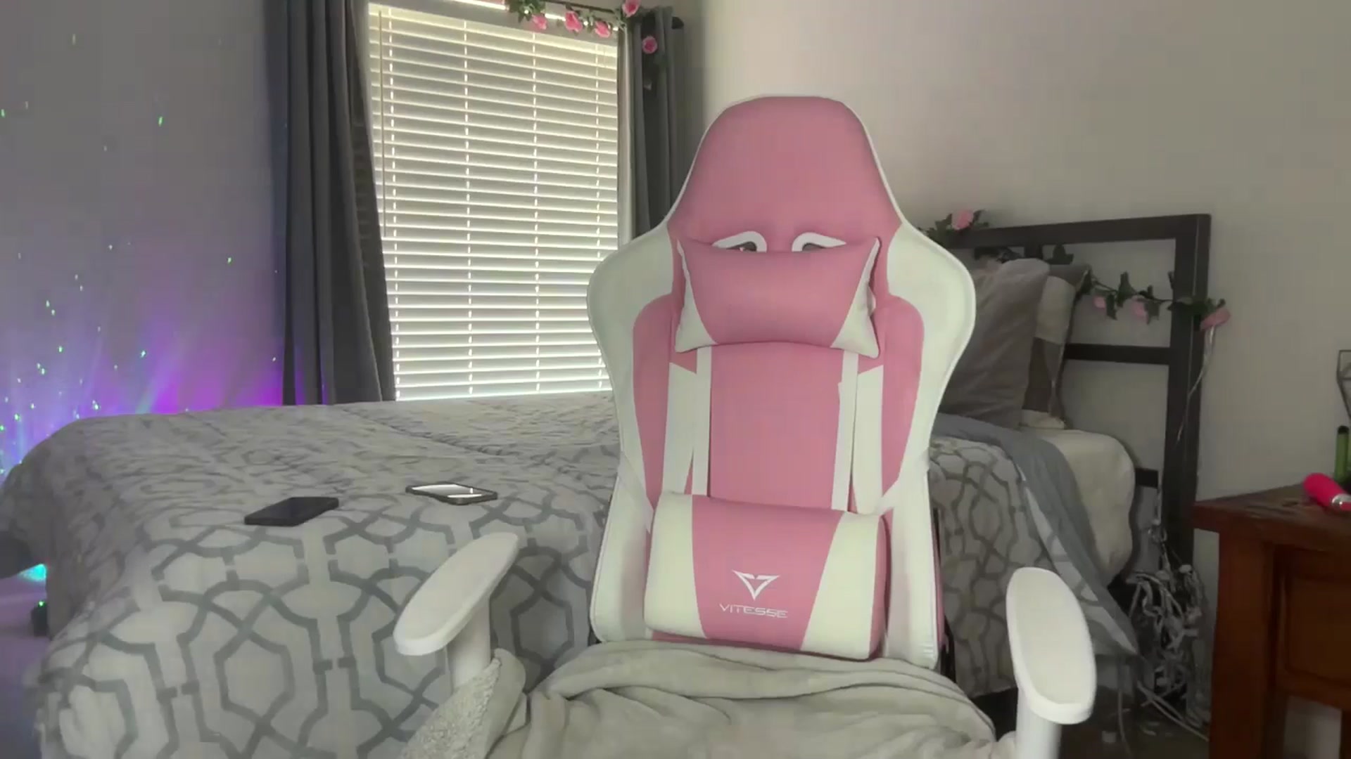 Gallery image thumbnail from StellaRose's myfreecams stream on, 10/25/2024, 17:16 image 18 of 20