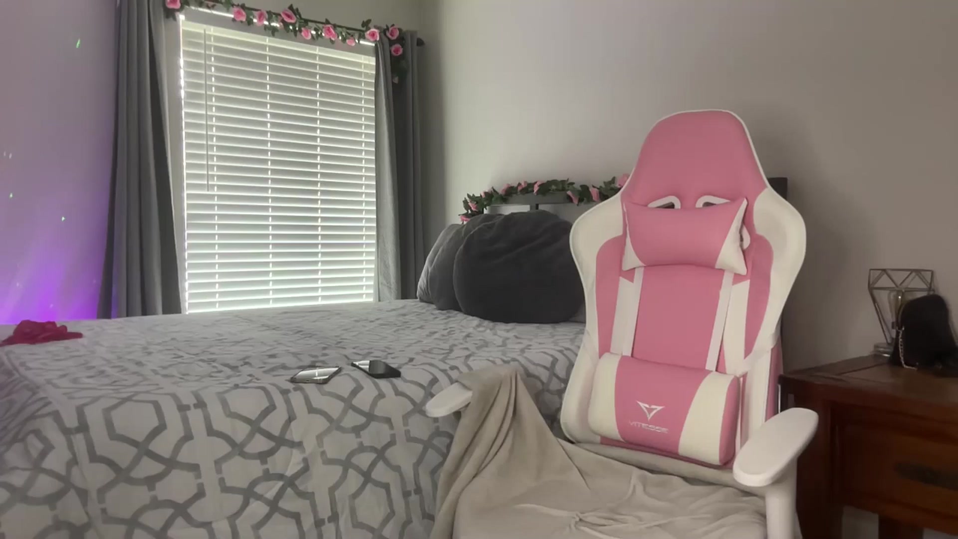 Gallery image thumbnail from StellaRose's myfreecams stream on, 10/28/2024, 18:50 image 15 of 20