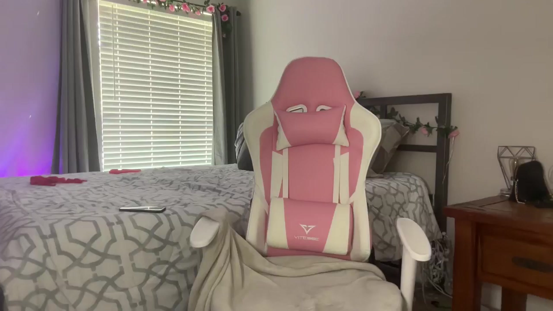 Gallery image thumbnail from StellaRose's myfreecams stream on, 10/28/2024, 19:35 image 1 of 20