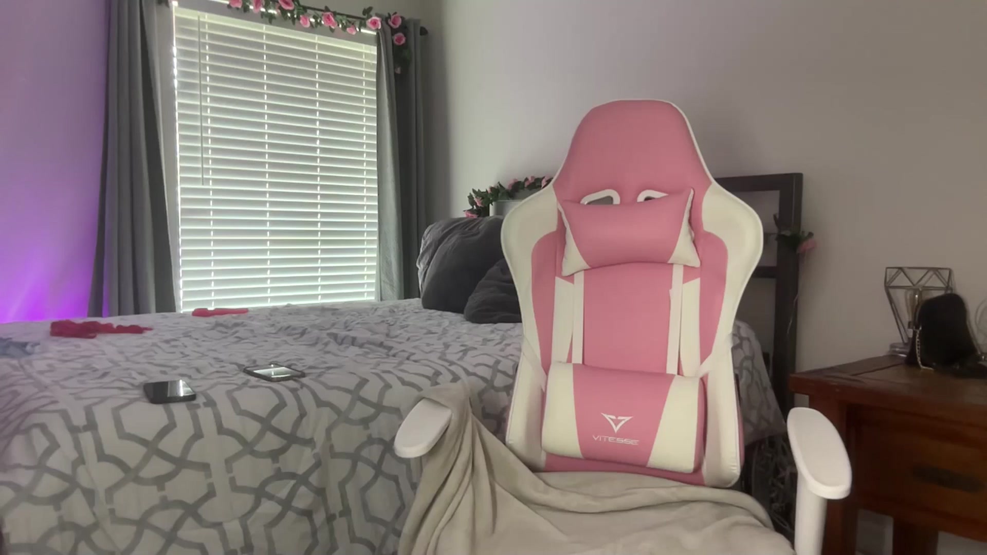 Gallery image thumbnail from StellaRose's myfreecams stream on, 10/28/2024, 19:35 image 19 of 20