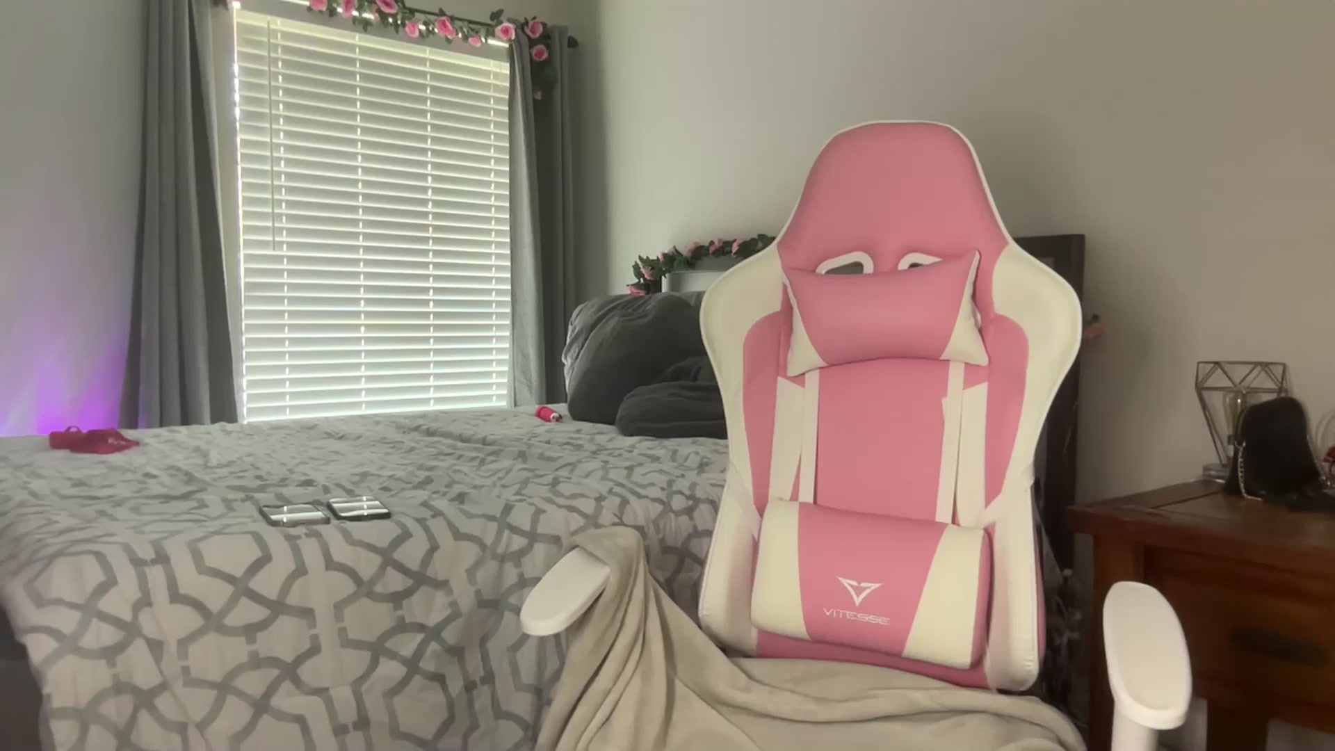 Gallery image thumbnail from StellaRose's myfreecams stream on, 10/28/2024, 20:06 image 2 of 20