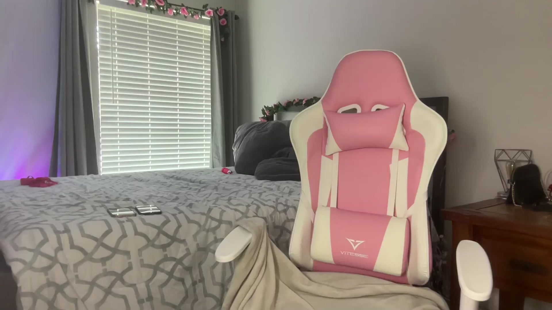 Gallery image thumbnail from StellaRose's myfreecams stream on, 10/28/2024, 20:06 image 1 of 20