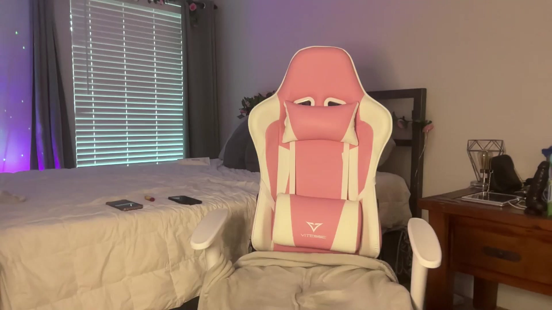 Gallery image thumbnail from StellaRose's myfreecams stream on, 11/03/2024, 22:23 image 16 of 20