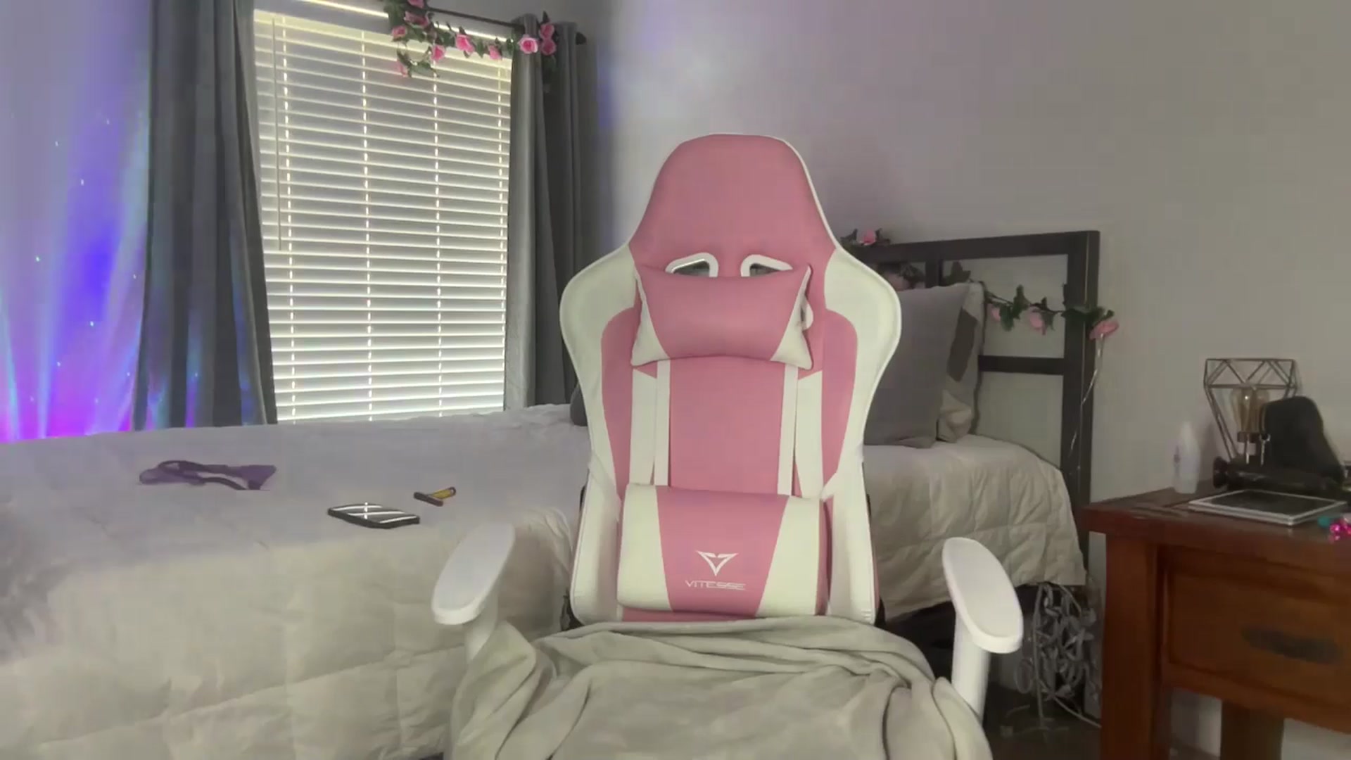Gallery image thumbnail from StellaRose's myfreecams stream on, 11/06/2024, 20:36 image 18 of 20