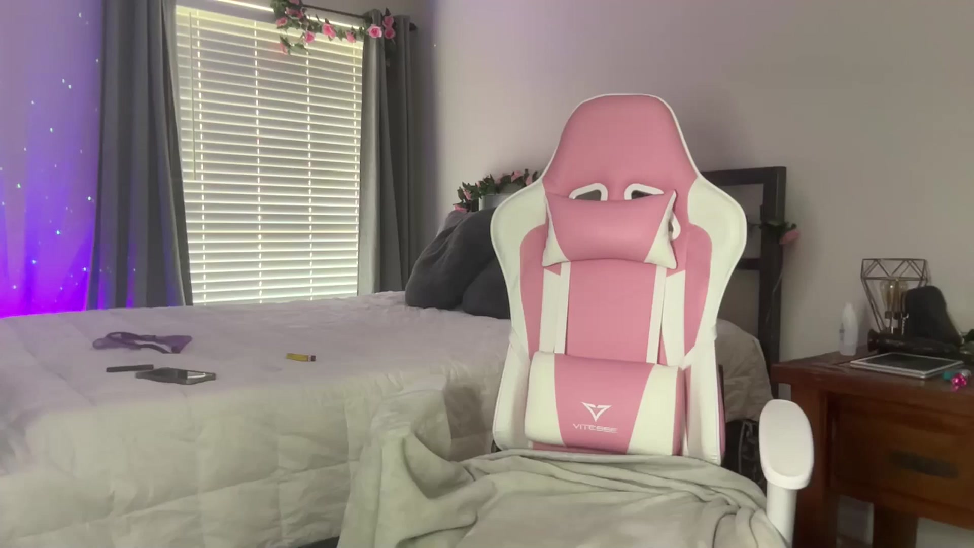 Gallery image thumbnail from StellaRose's myfreecams stream on, 11/06/2024, 20:36 image 14 of 20
