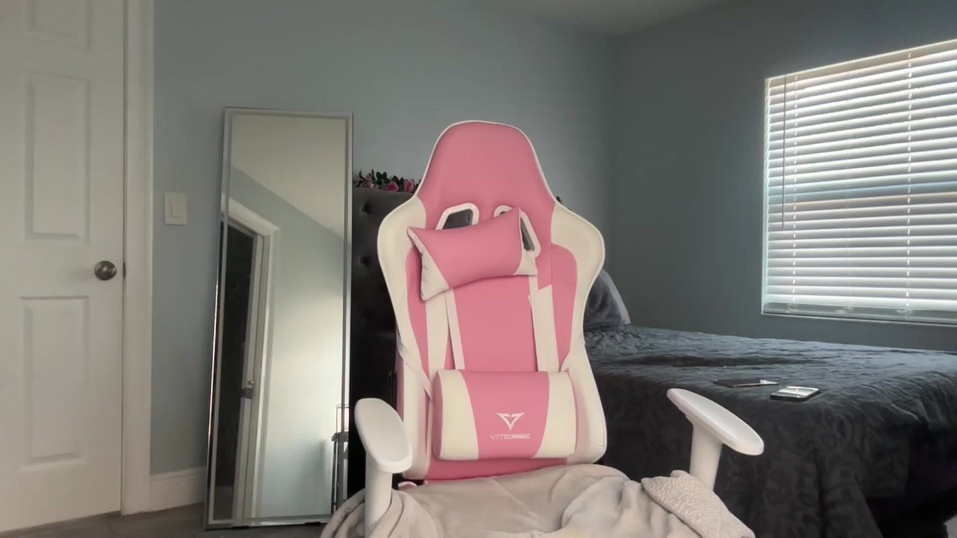 Gallery image thumbnail from StellaRose's myfreecams stream on, 12/09/2024, 19:39 image 5 of 20