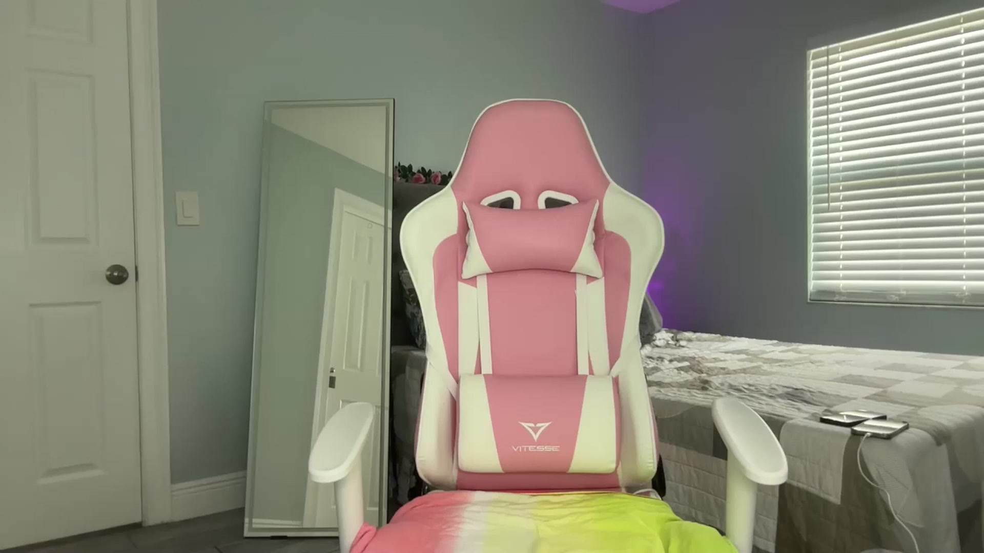 Gallery image thumbnail from StellaRose's myfreecams stream on, 12/21/2024, 18:53 image 16 of 20