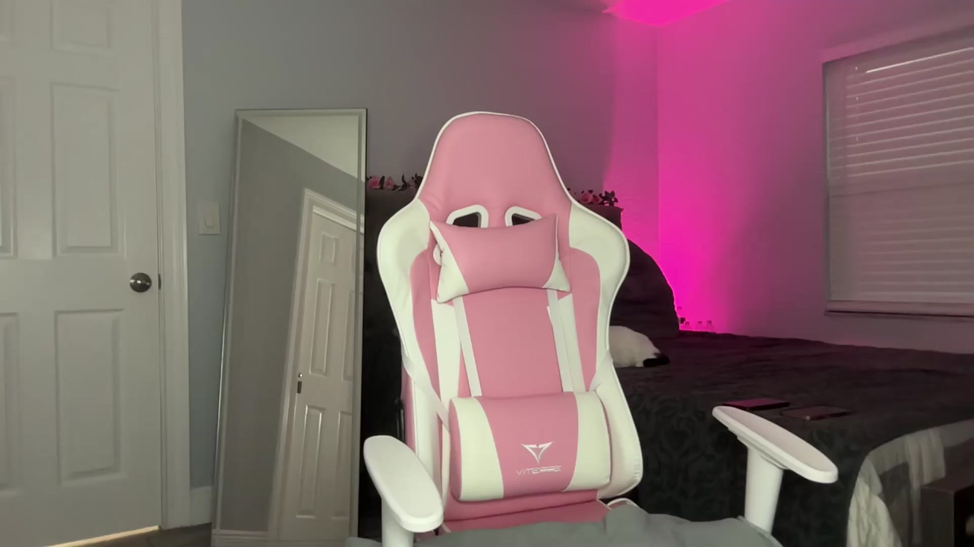 Gallery image thumbnail from StellaRose's myfreecams stream on, 01/04/2025, 23:00 image 20 of 20