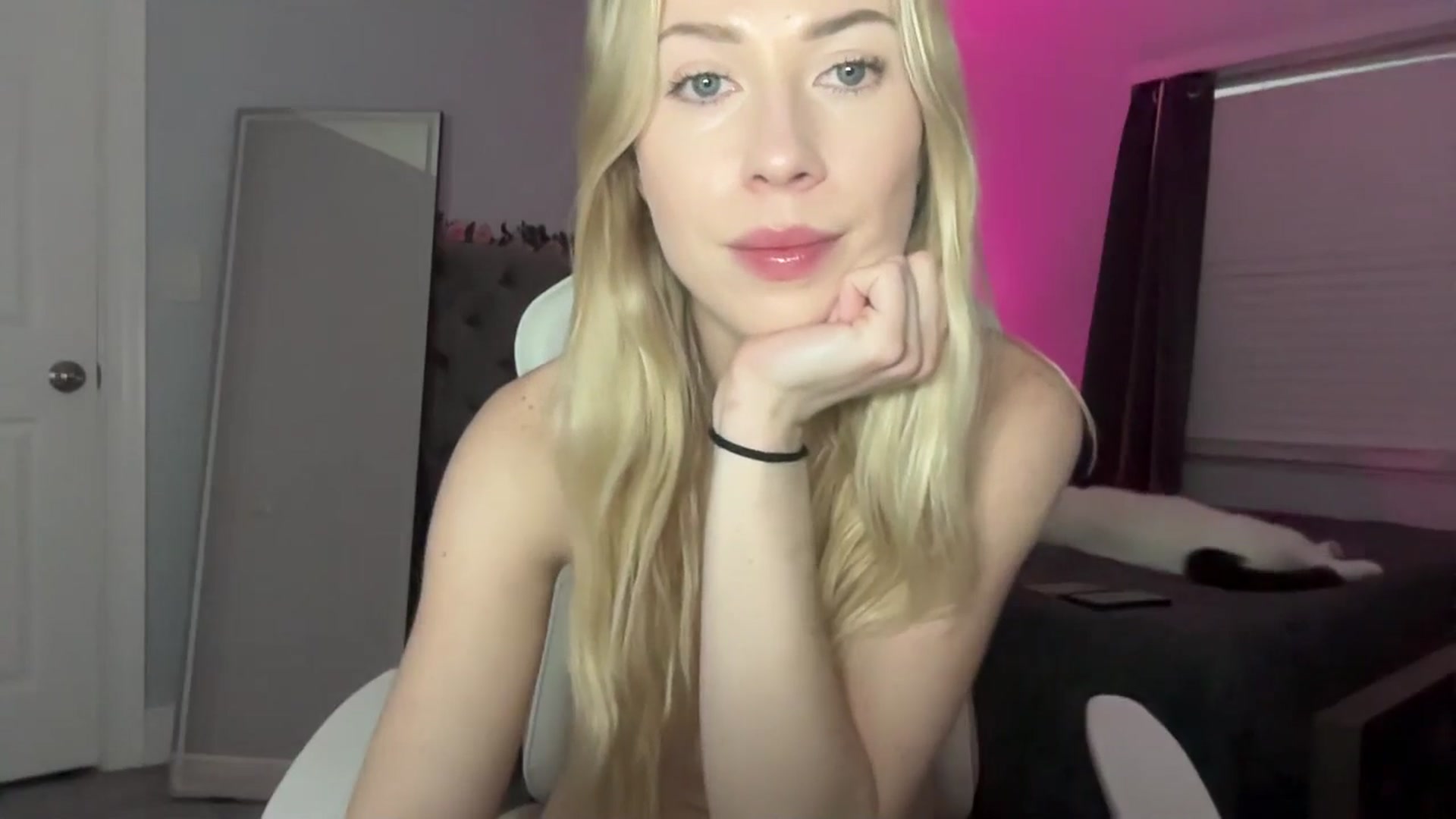 Gallery image thumbnail from StellaRose's myfreecams stream on, 01/30/2025, 23:29 image 19 of 20