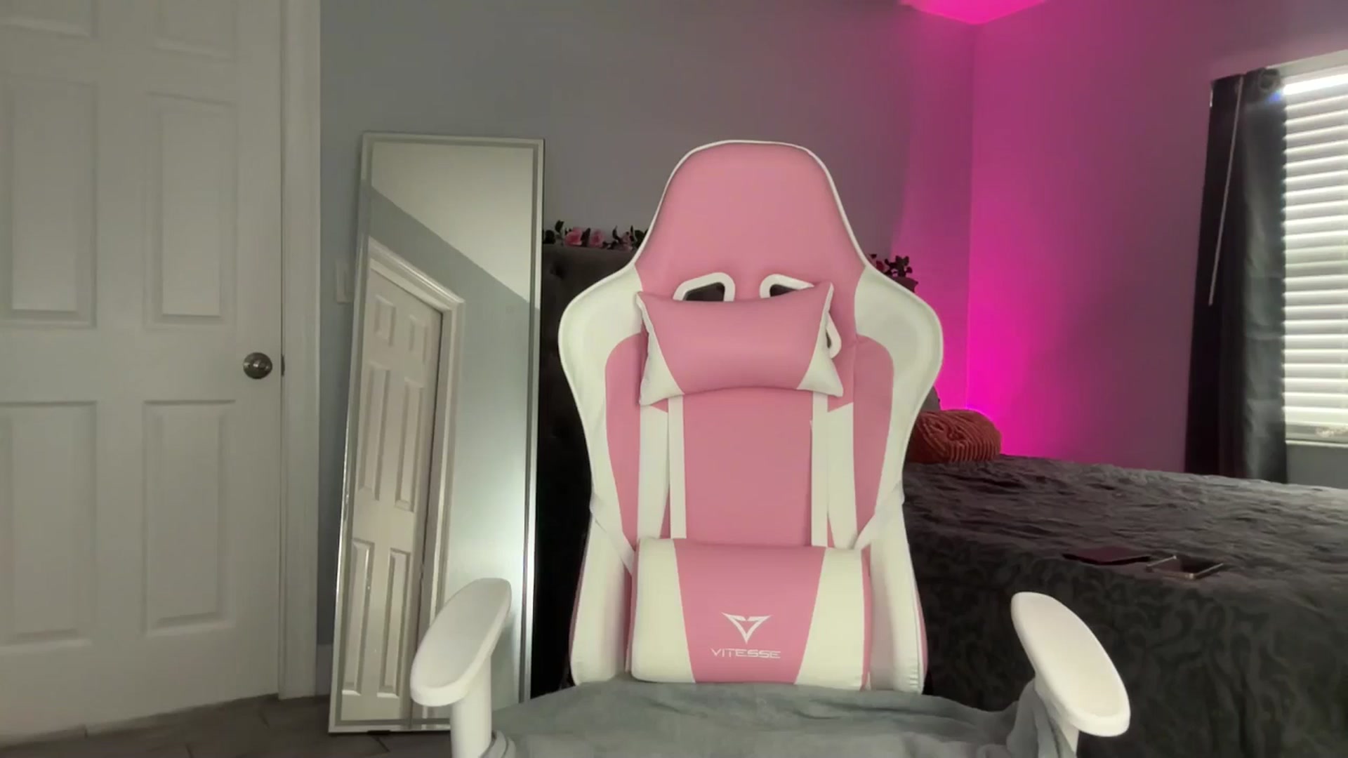 Gallery image thumbnail from StellaRose's myfreecams stream on, 02/02/2025, 19:57 image 14 of 20