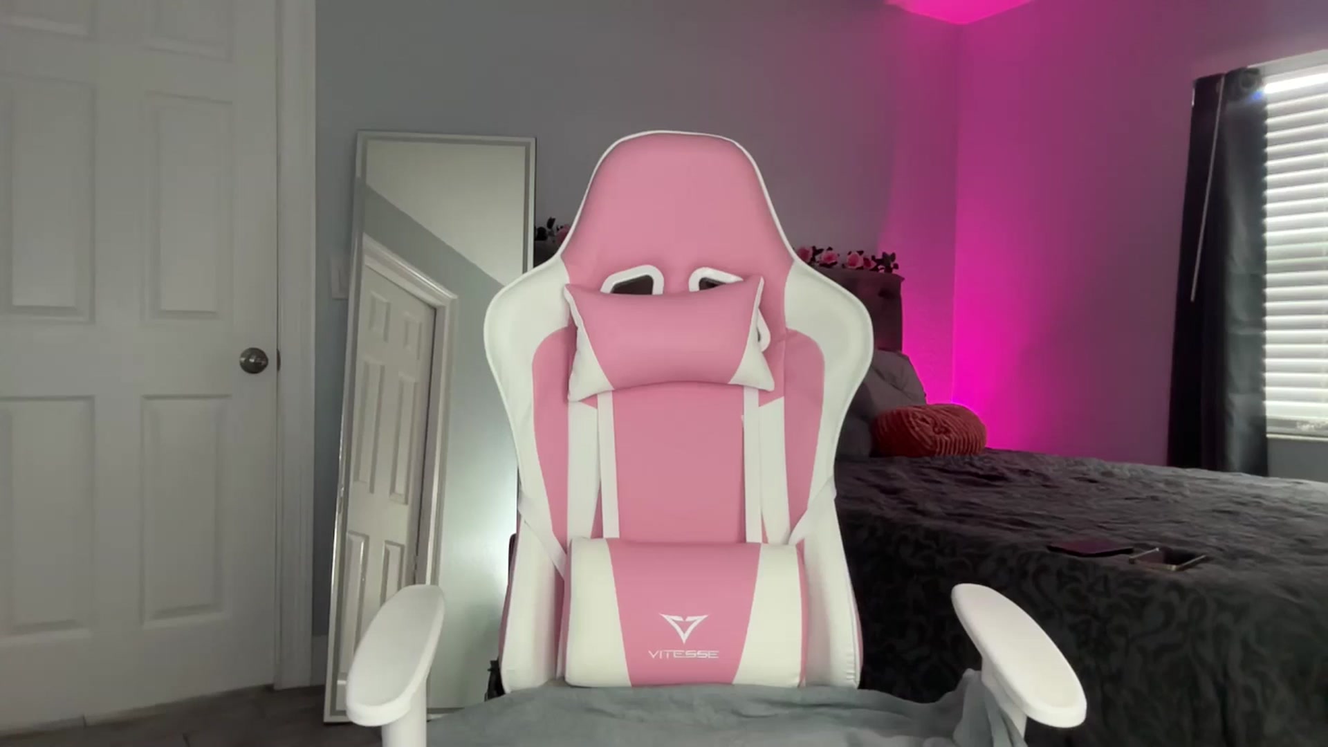 Gallery image thumbnail from StellaRose's myfreecams stream on, 02/02/2025, 19:57 image 15 of 20