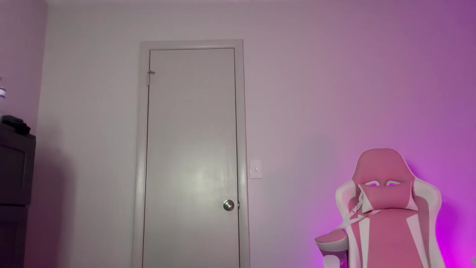 Gallery image thumbnail from StellaRose's myfreecams stream on, 04/16/2025, 03:17 image 10 of 20
