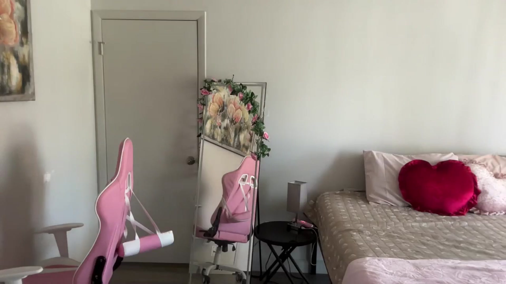 Gallery image thumbnail from StellaRose's myfreecams stream on, 05/26/2025, 19:28 image 6 of 20