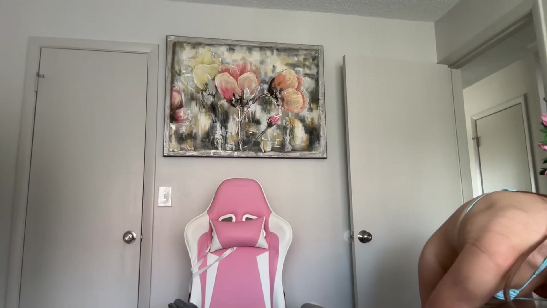 Gallery image thumbnail from StellaRose's myfreecams stream on, 07/24/2025, 21:50 image 10 of 20
