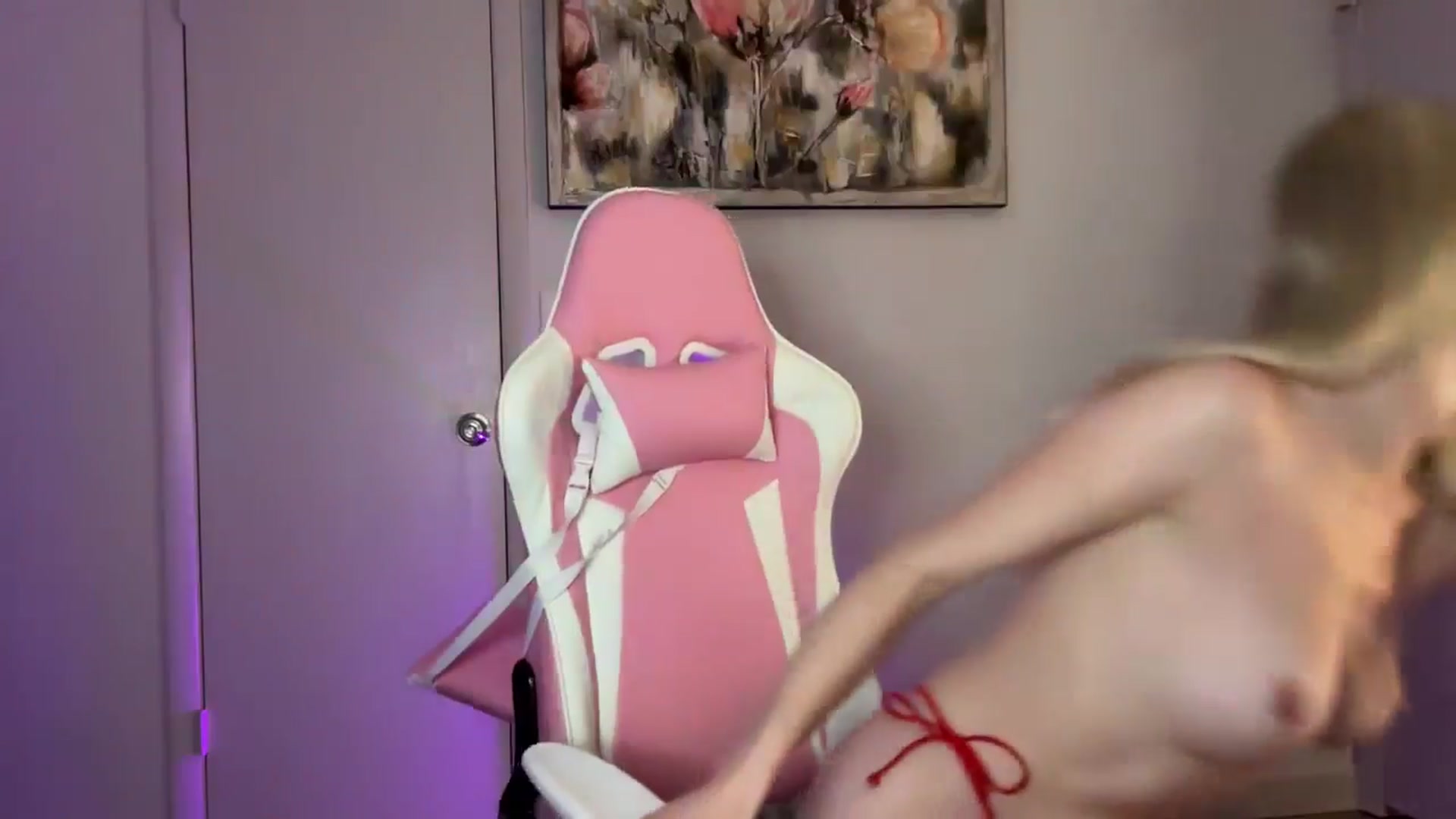 Gallery image thumbnail from StellaRose's myfreecams stream on, 08/05/2025, 01:17 image 6 of 20