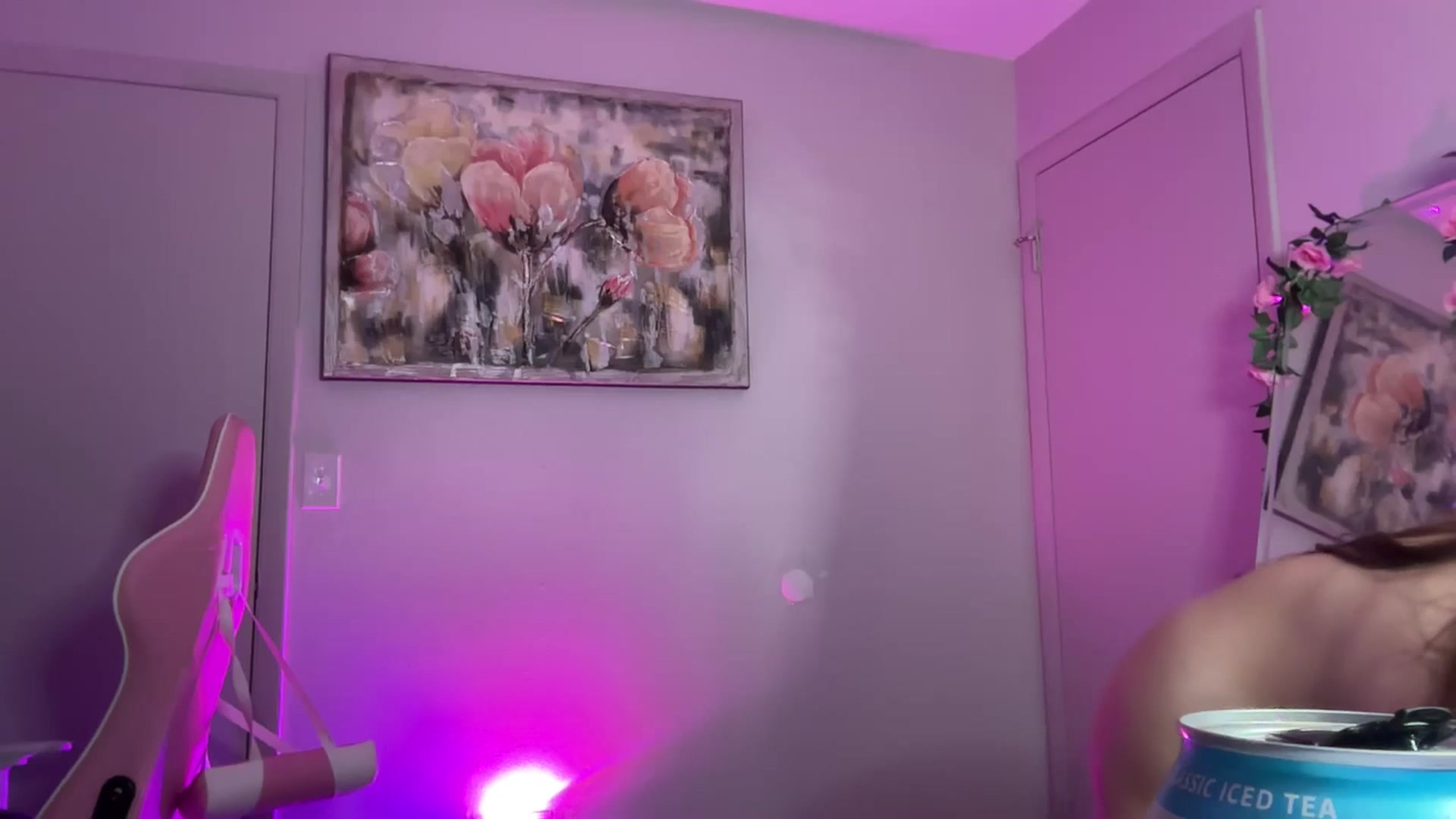 Gallery image thumbnail from StellaRose's myfreecams stream on, 08/13/2025, 04:20 image 15 of 20