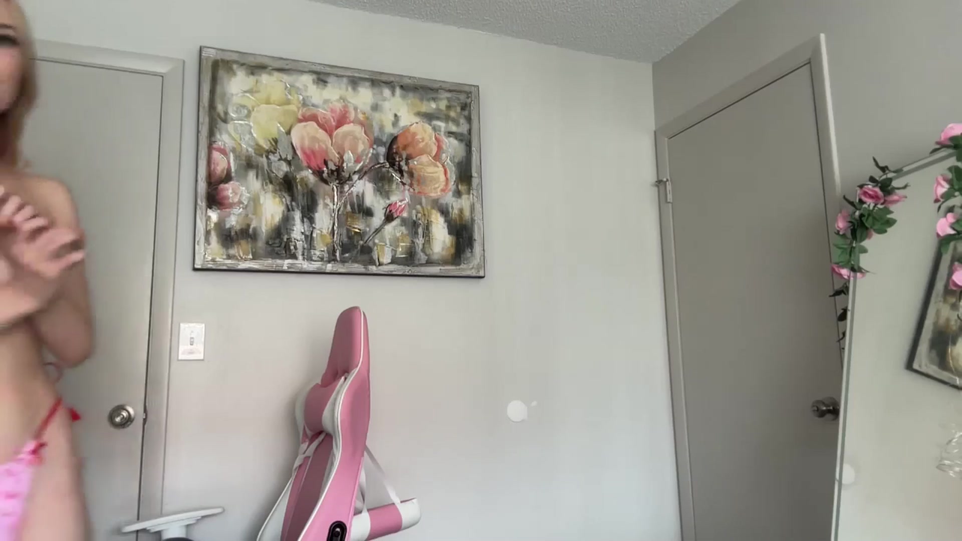 Gallery image thumbnail from StellaRose's myfreecams stream on, 08/18/2025, 21:00 image 20 of 20