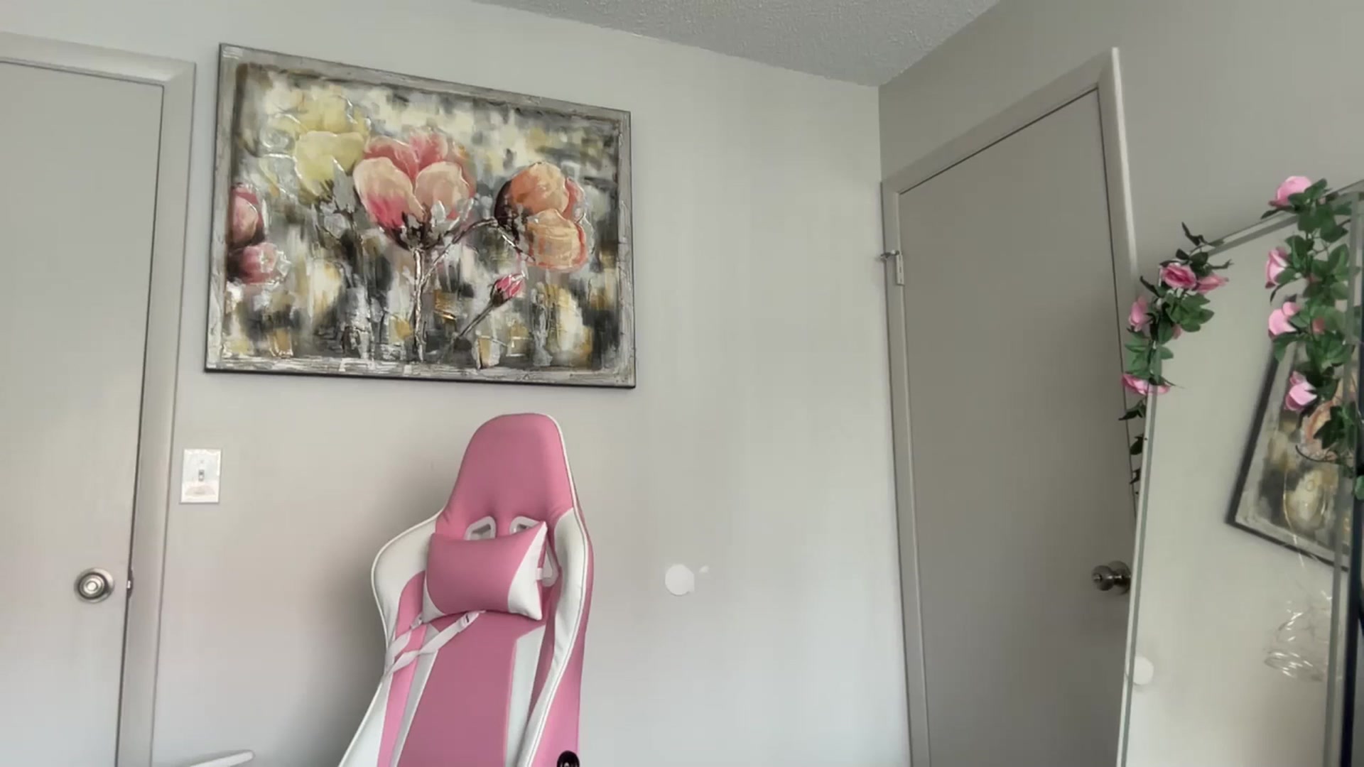 Gallery image thumbnail from StellaRose's myfreecams stream on, 08/18/2025, 21:31 image 2 of 20