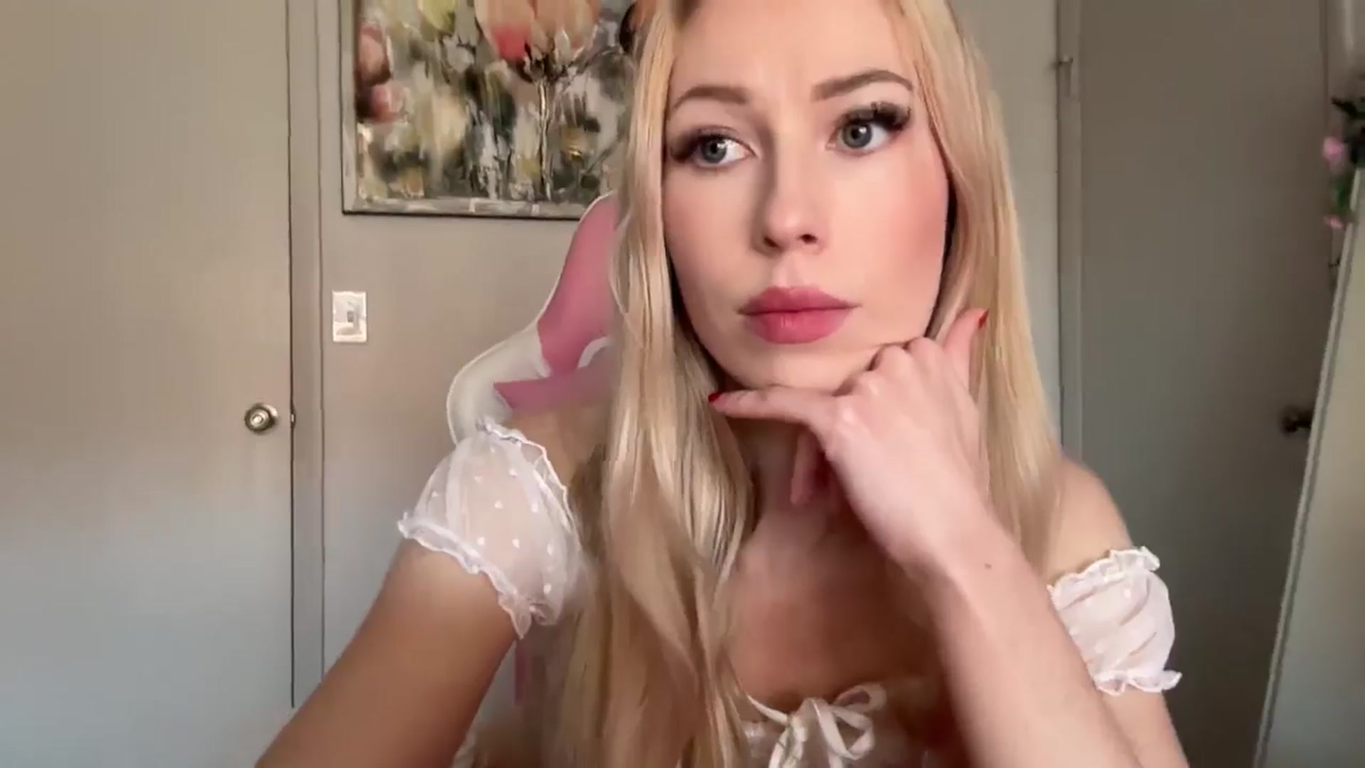 Gallery image thumbnail from StellaRose's myfreecams stream on, 09/15/2025, 22:03 image 9 of 20