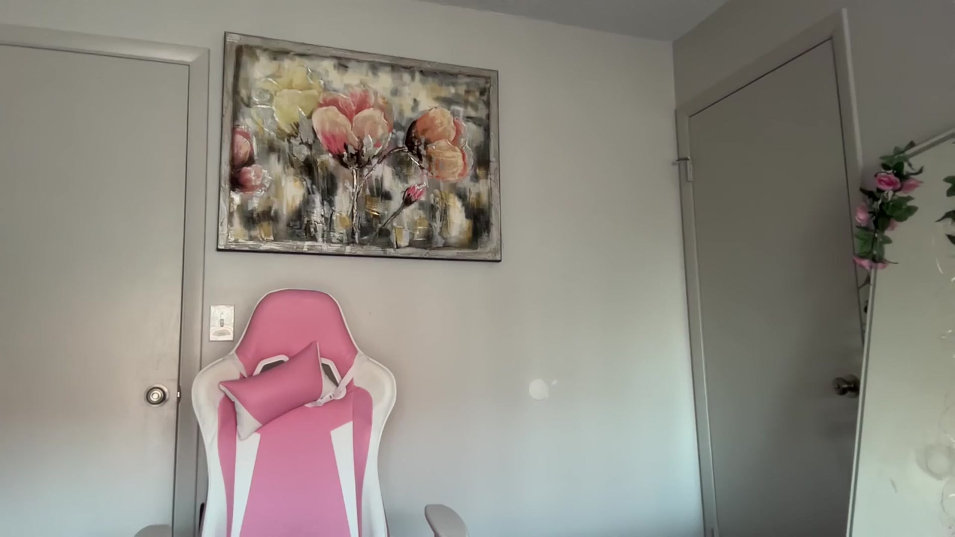Gallery image thumbnail from StellaRose's myfreecams stream on, 09/29/2025, 23:47 image 1 of 20