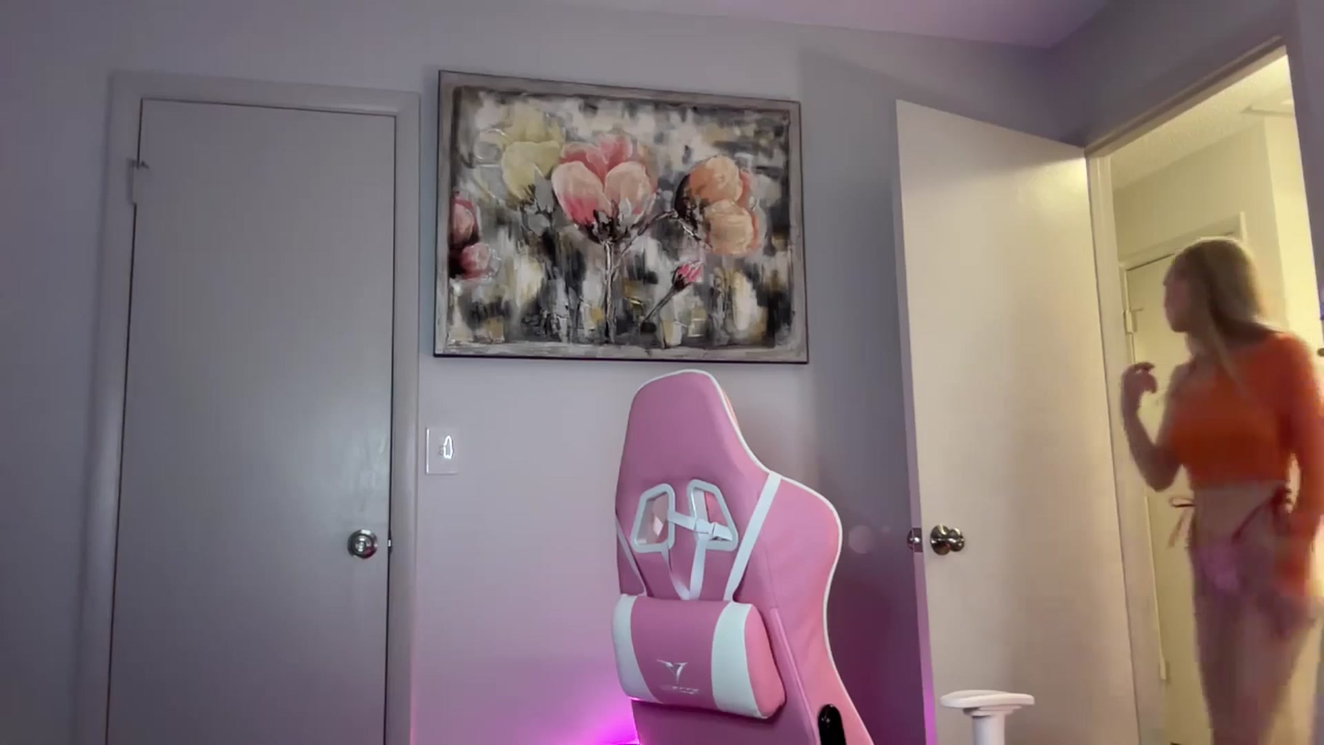 Gallery image thumbnail from StellaRose's myfreecams stream on, 09/30/2025, 04:51 image 9 of 20