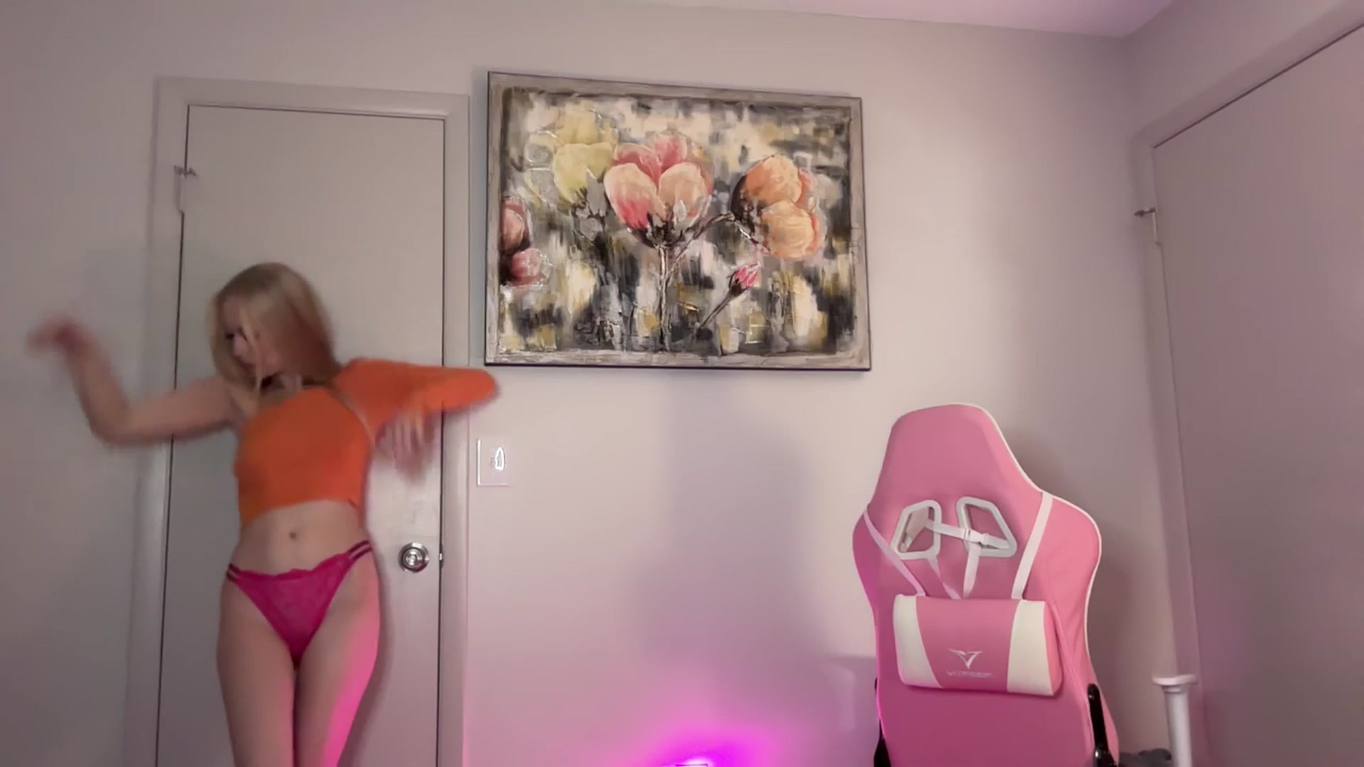 Gallery image thumbnail from StellaRose's myfreecams stream on, 09/30/2025, 04:51 image 14 of 20
