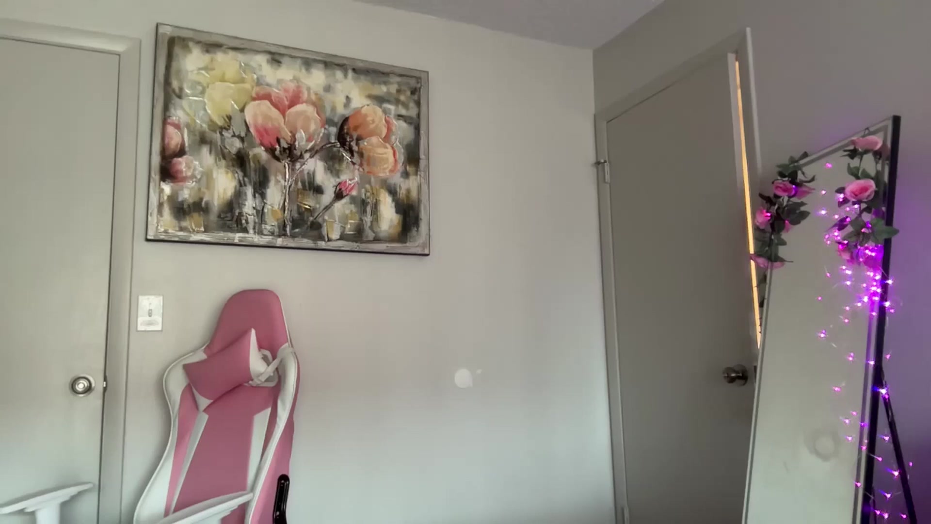 Gallery image thumbnail from StellaRose's myfreecams stream on, 10/02/2025, 22:08 image 14 of 20