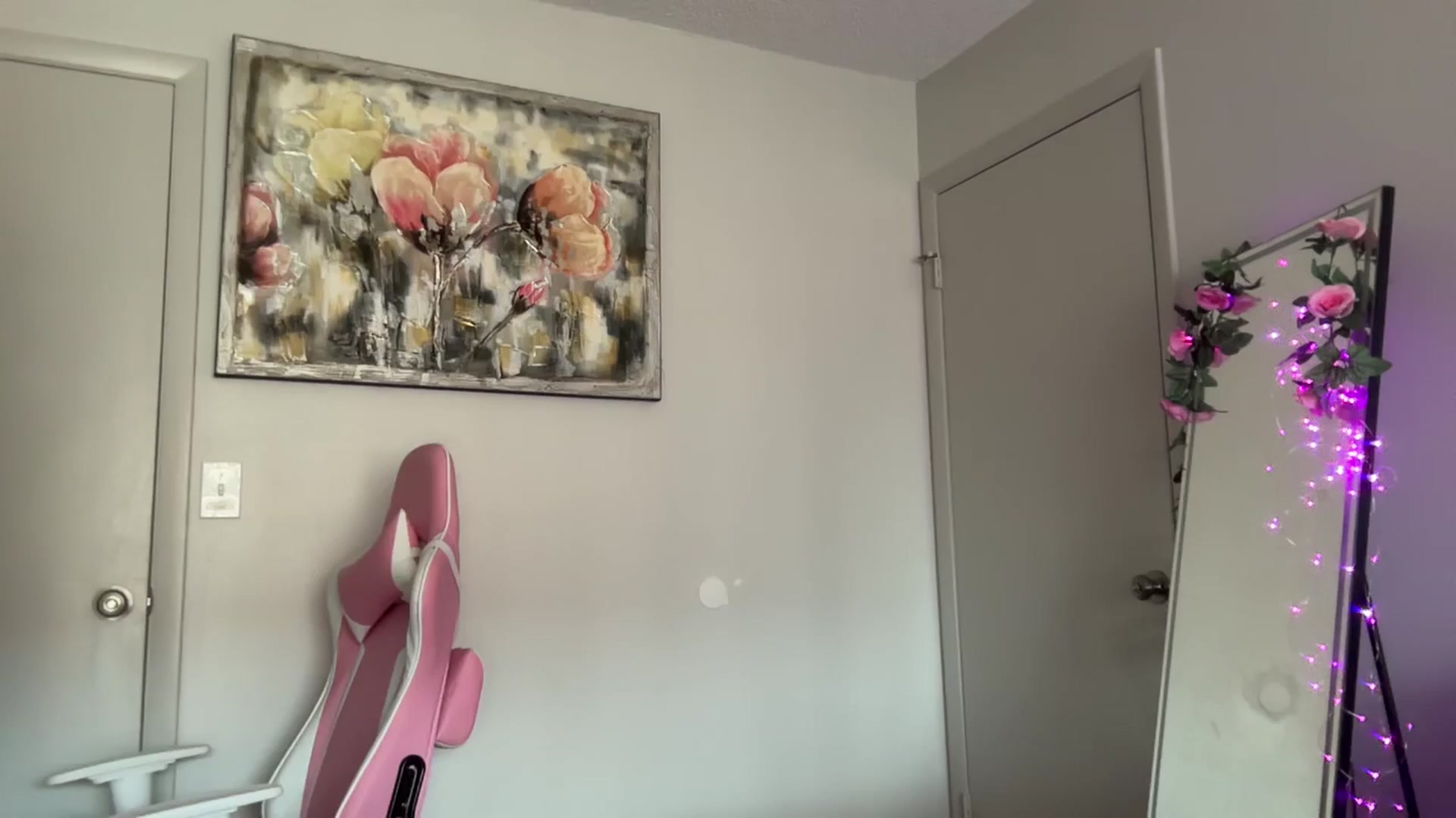 Gallery image thumbnail from StellaRose's myfreecams stream on, 10/02/2025, 22:08 image 4 of 20