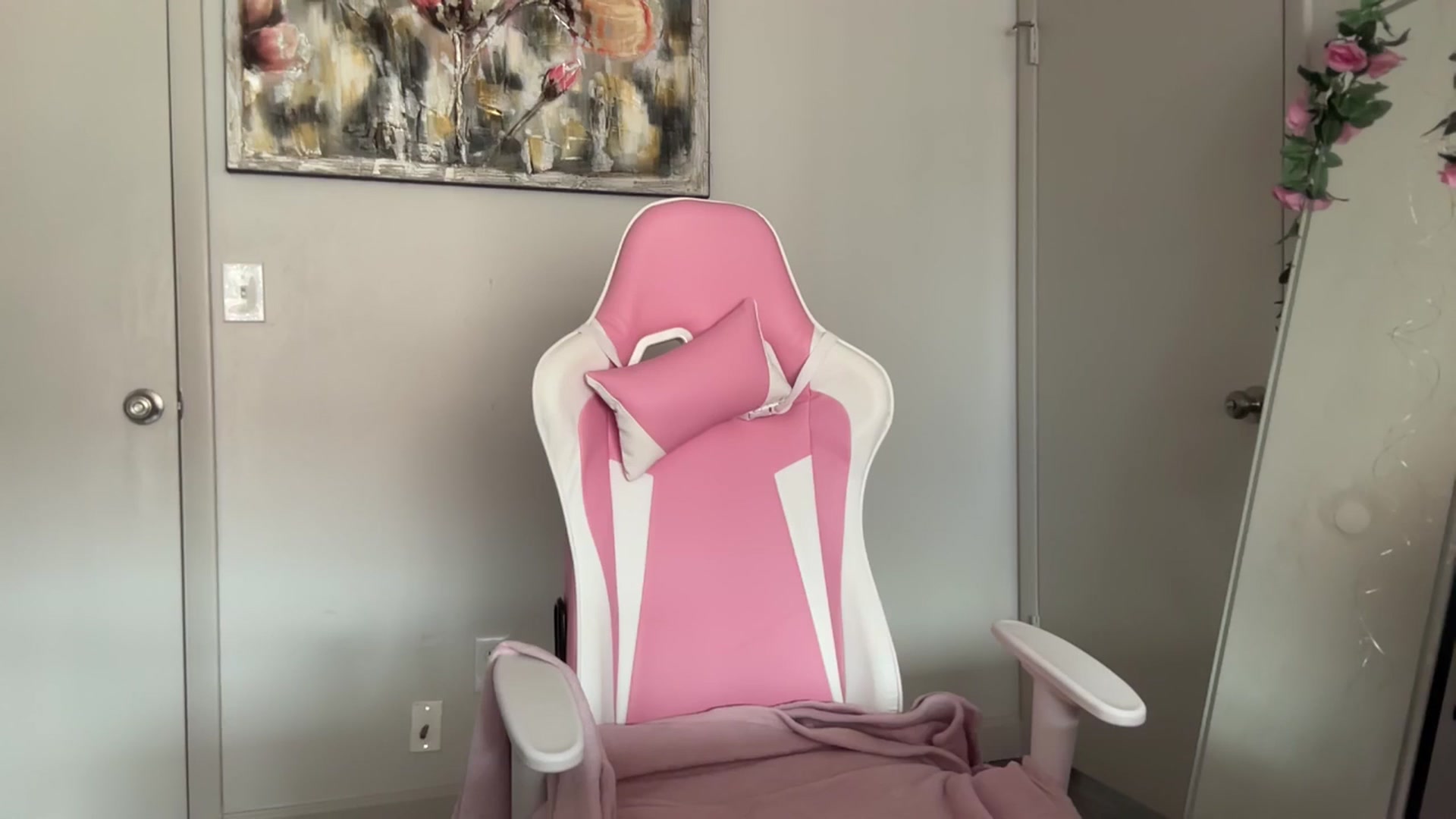 Gallery image thumbnail from StellaRose's myfreecams stream on, 10/06/2025, 22:25 image 5 of 20