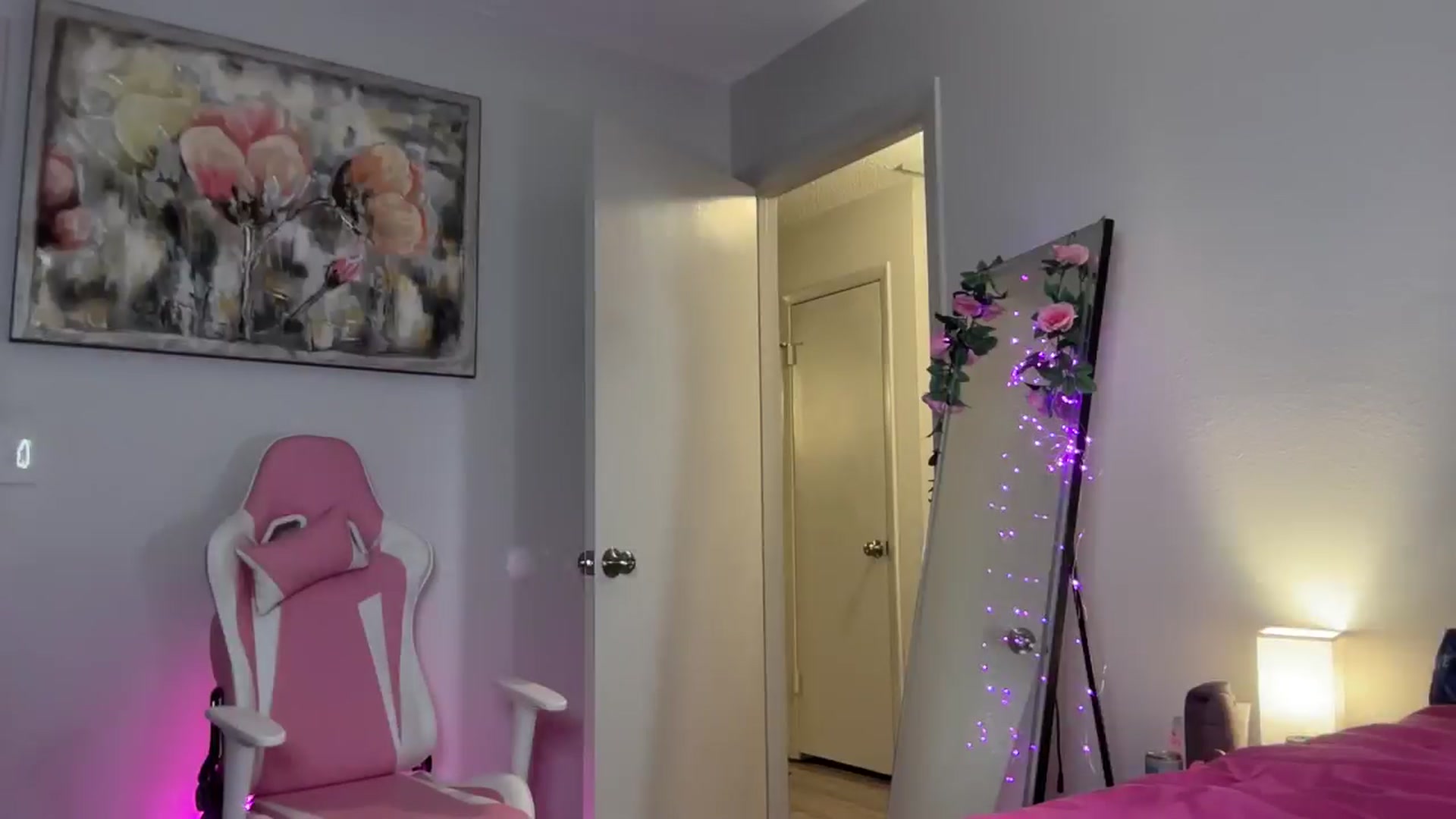 Gallery image thumbnail from StellaRose's myfreecams stream on, 10/08/2025, 05:08 image 10 of 20