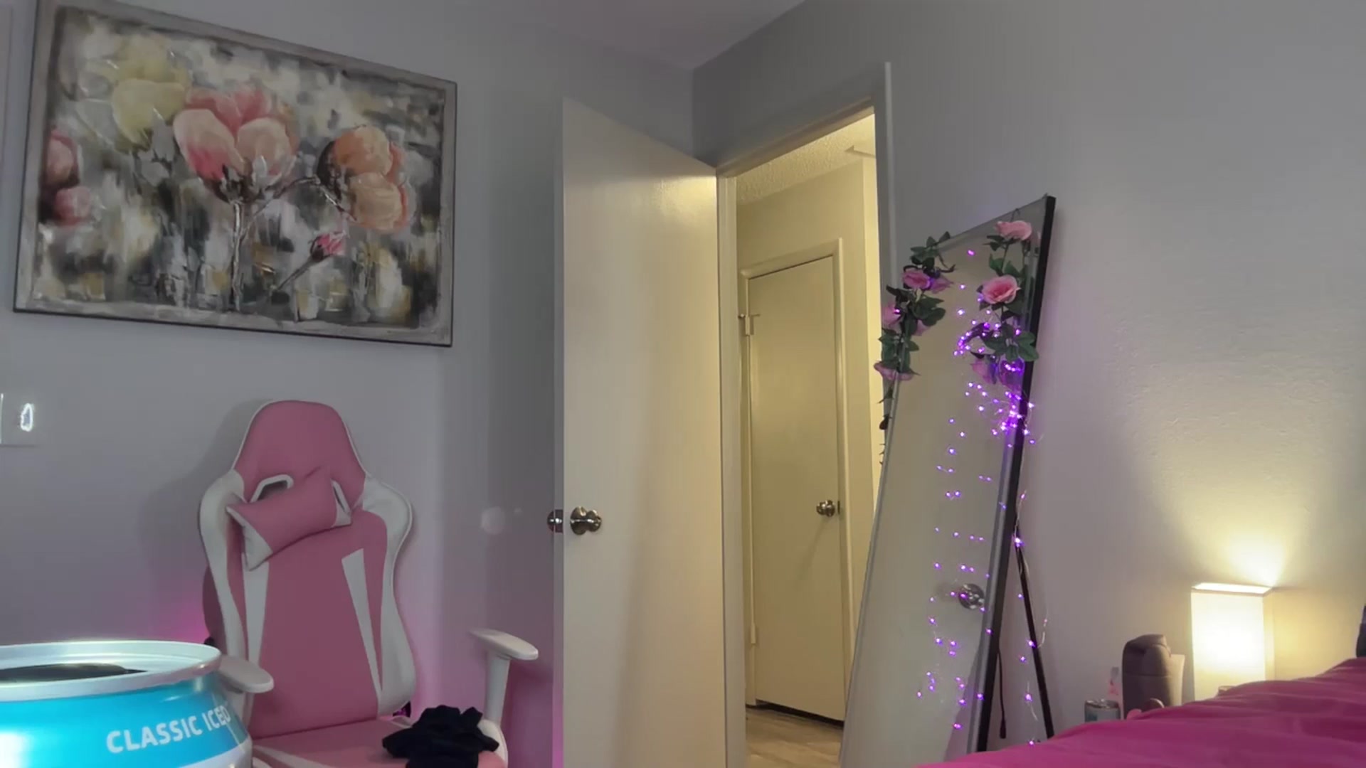 Gallery image thumbnail from StellaRose's myfreecams stream on, 10/08/2025, 05:08 image 14 of 20