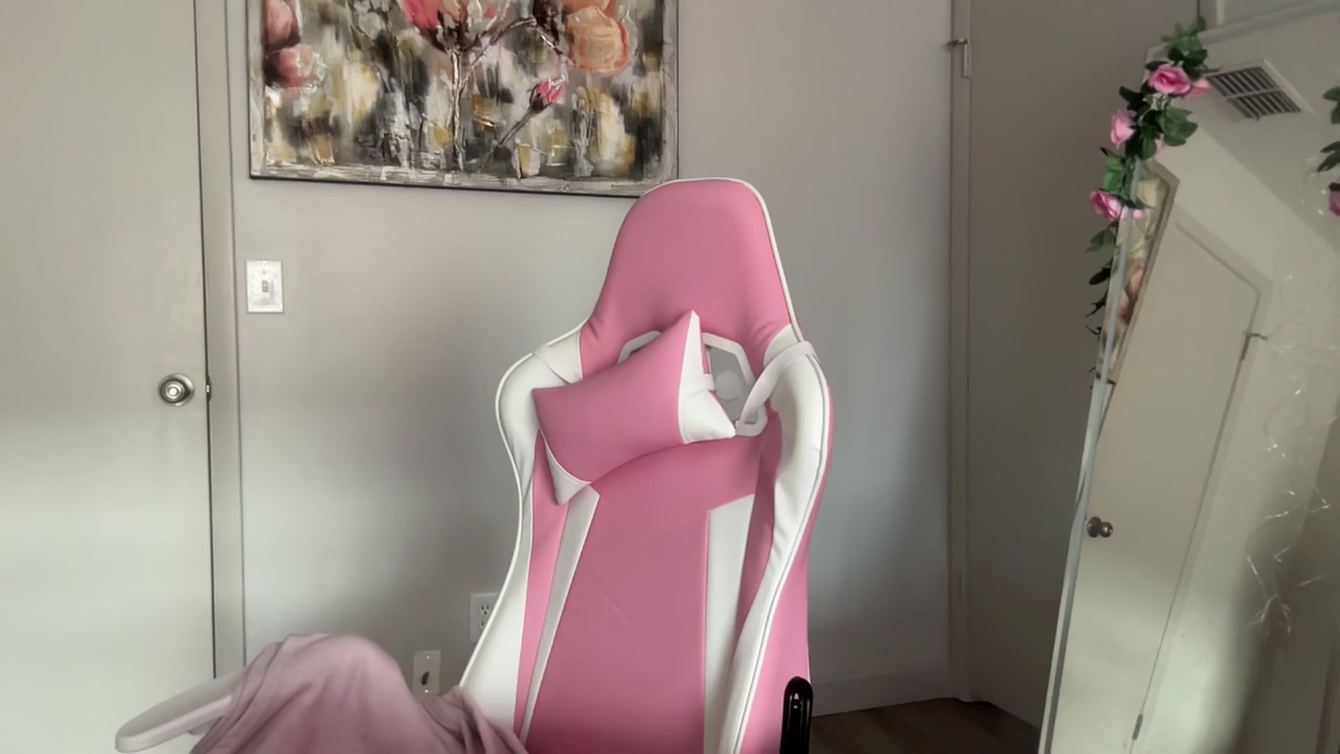 Gallery image thumbnail from StellaRose's myfreecams stream on, 10/09/2025, 21:26 image 17 of 20