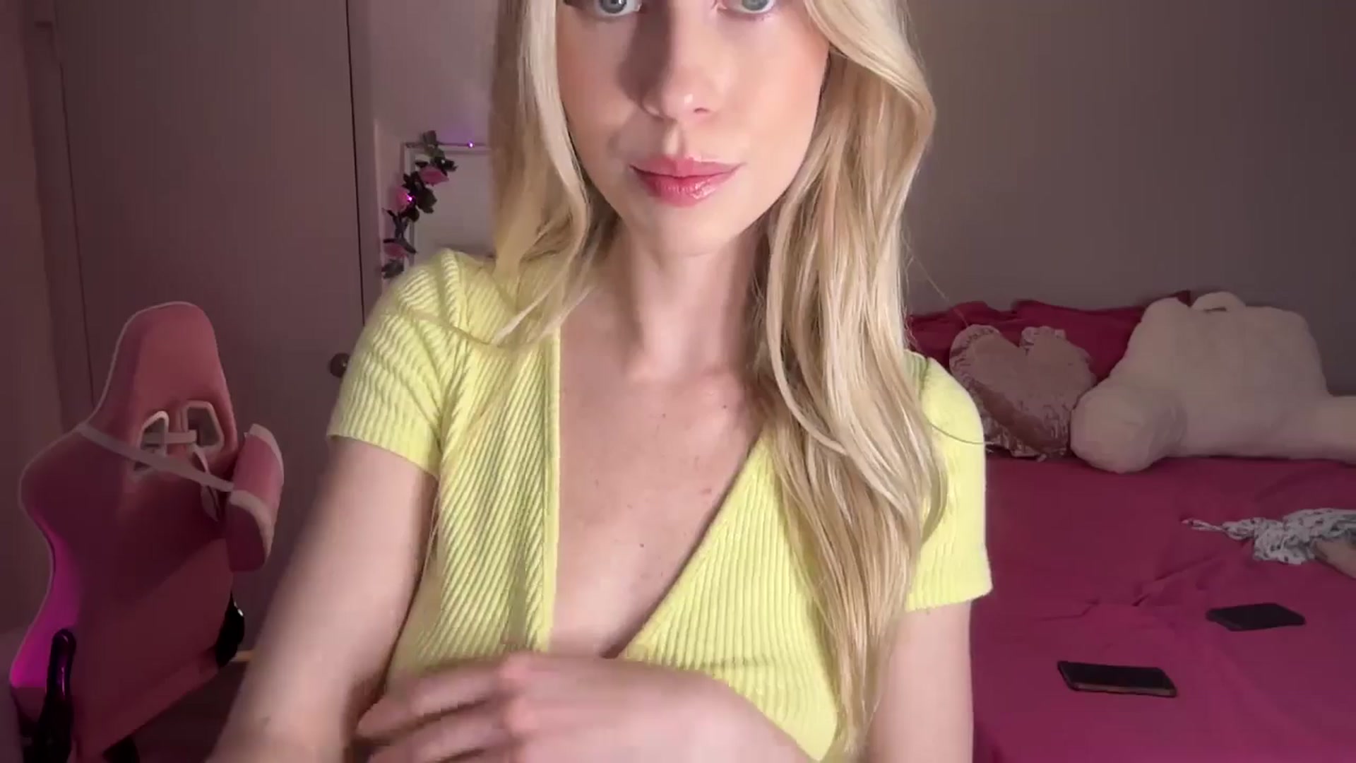 Gallery image thumbnail from StellaRose's myfreecams stream on, 10/21/2025, 03:25 image 10 of 20