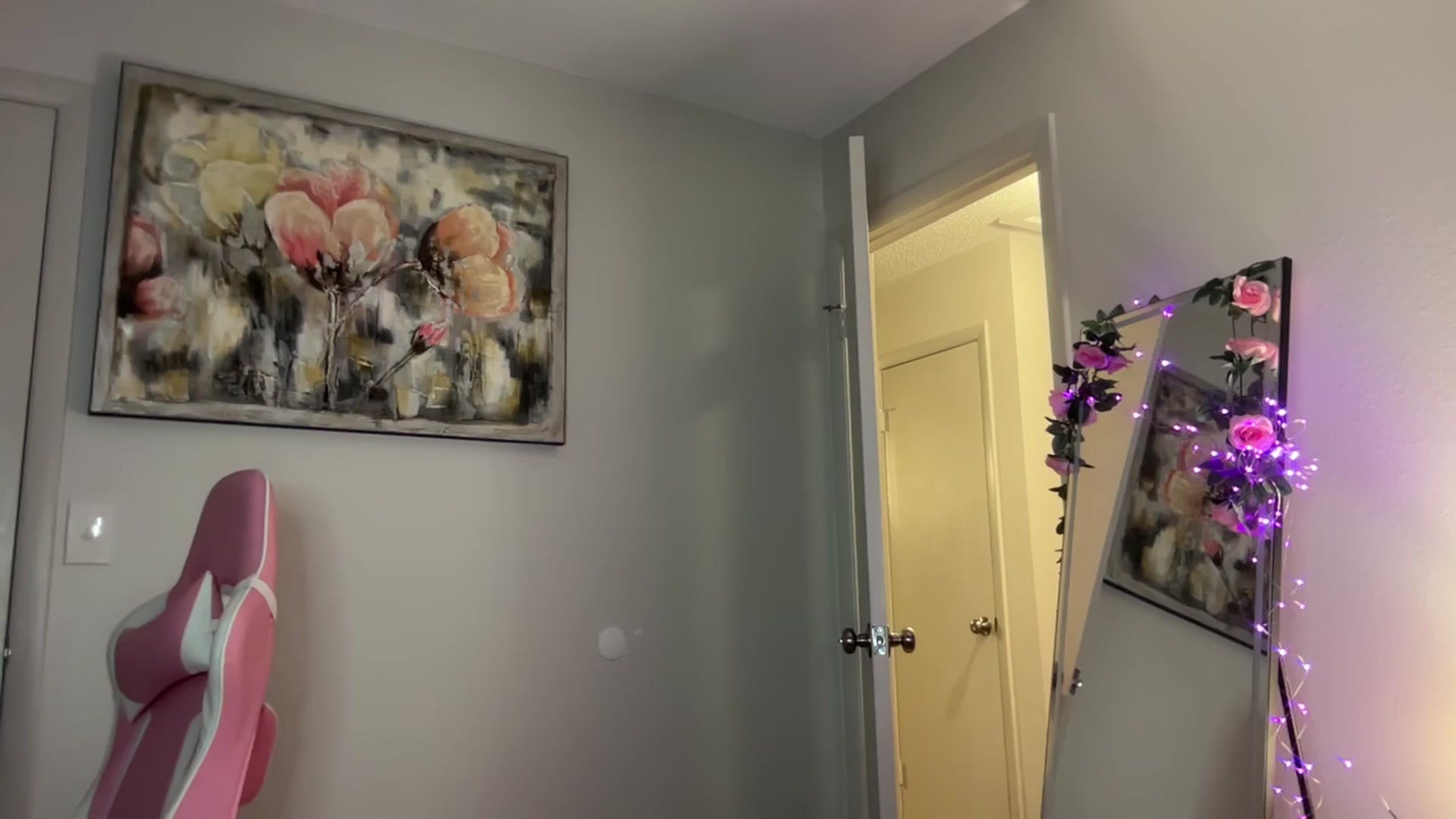 Gallery image thumbnail from StellaRose's myfreecams stream on, 10/29/2025, 02:47 image 6 of 20