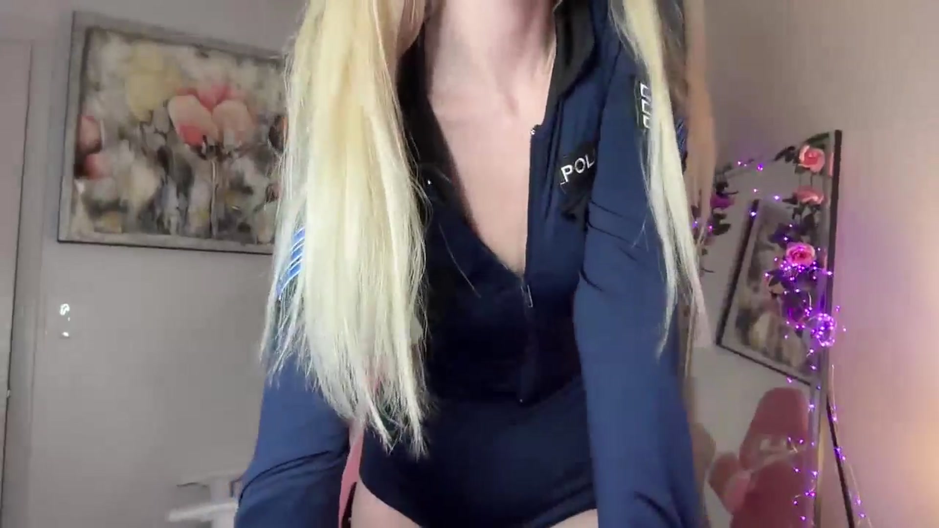 Gallery image thumbnail from StellaRose's myfreecams stream on, 10/31/2025, 24:19 image 4 of 20