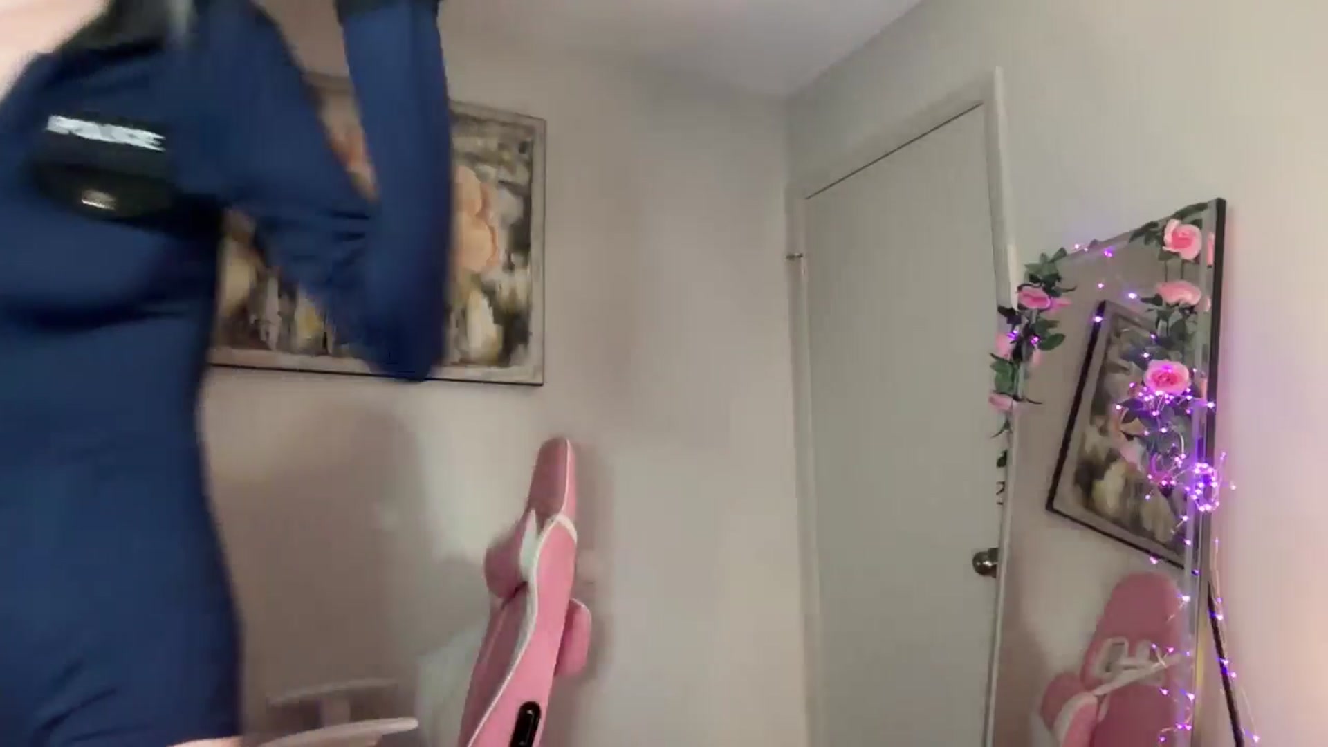 Gallery image thumbnail from StellaRose's myfreecams stream on, 10/31/2025, 24:19 image 3 of 20
