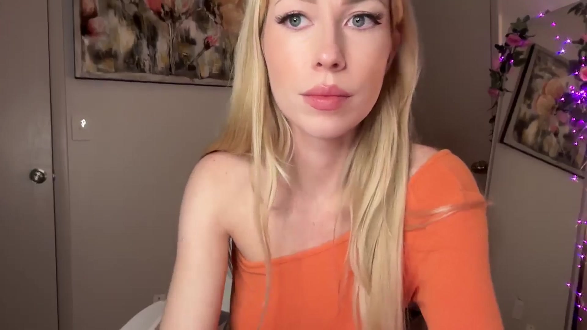 Gallery image thumbnail from StellaRose's myfreecams stream on, 11/02/2025, 01:59 image 12 of 20
