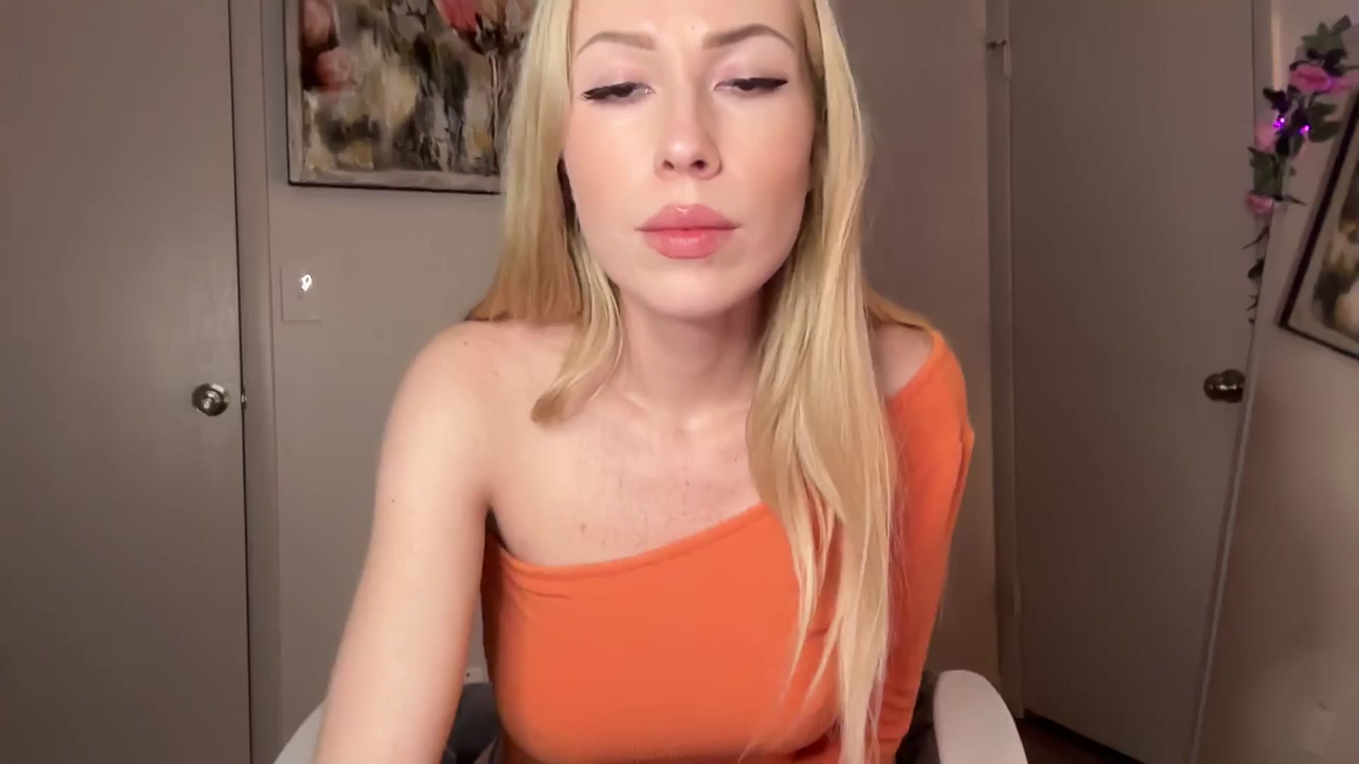Gallery image thumbnail from StellaRose's myfreecams stream on, 11/02/2025, 01:59 image 5 of 20