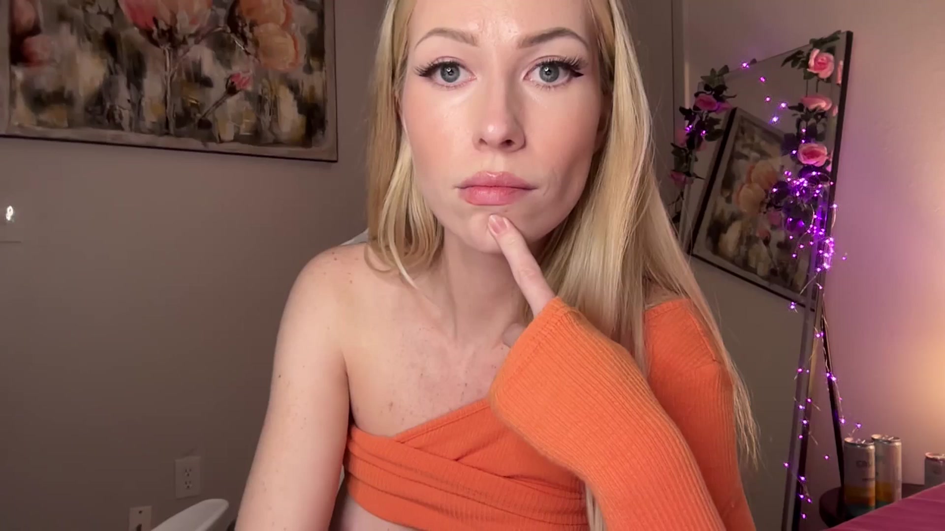 Gallery image thumbnail from StellaRose's myfreecams stream on, 11/02/2025, 03:32 image 6 of 20